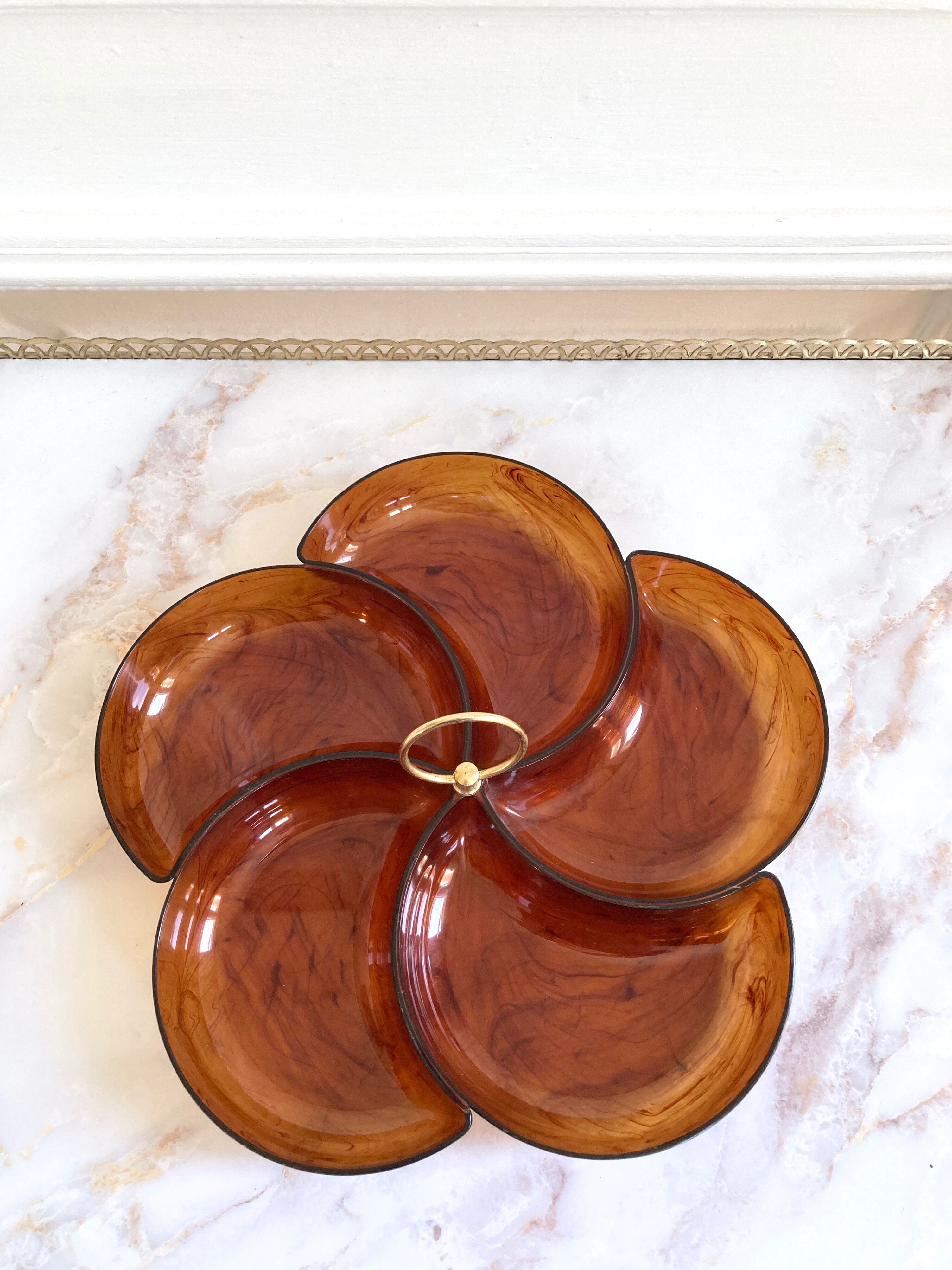 Servant aperitif flower 70s