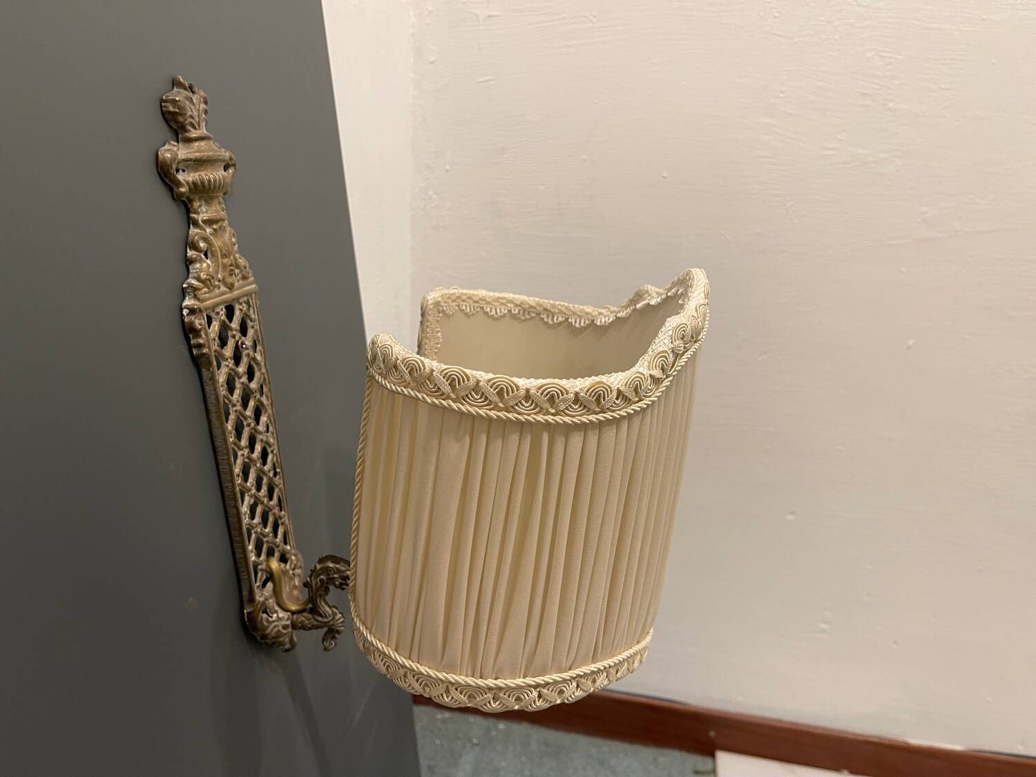 Lot de 2 appliques en laiton des années 1960