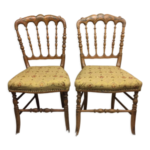Paire de chaises anciennes - style