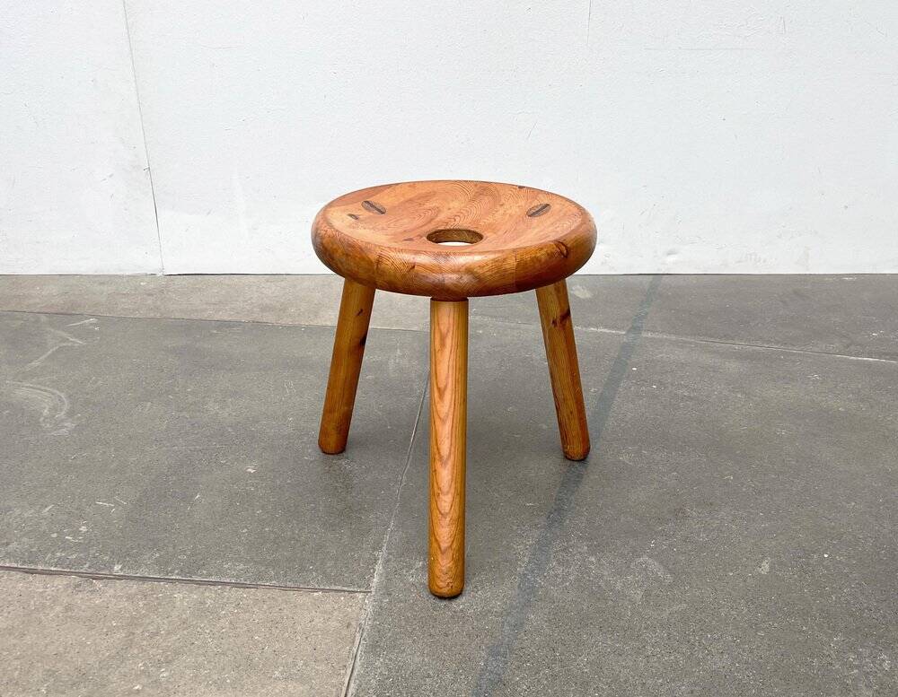 Mid-century pine sauna stool by Bertel Gardberg for Artek, 1950s.