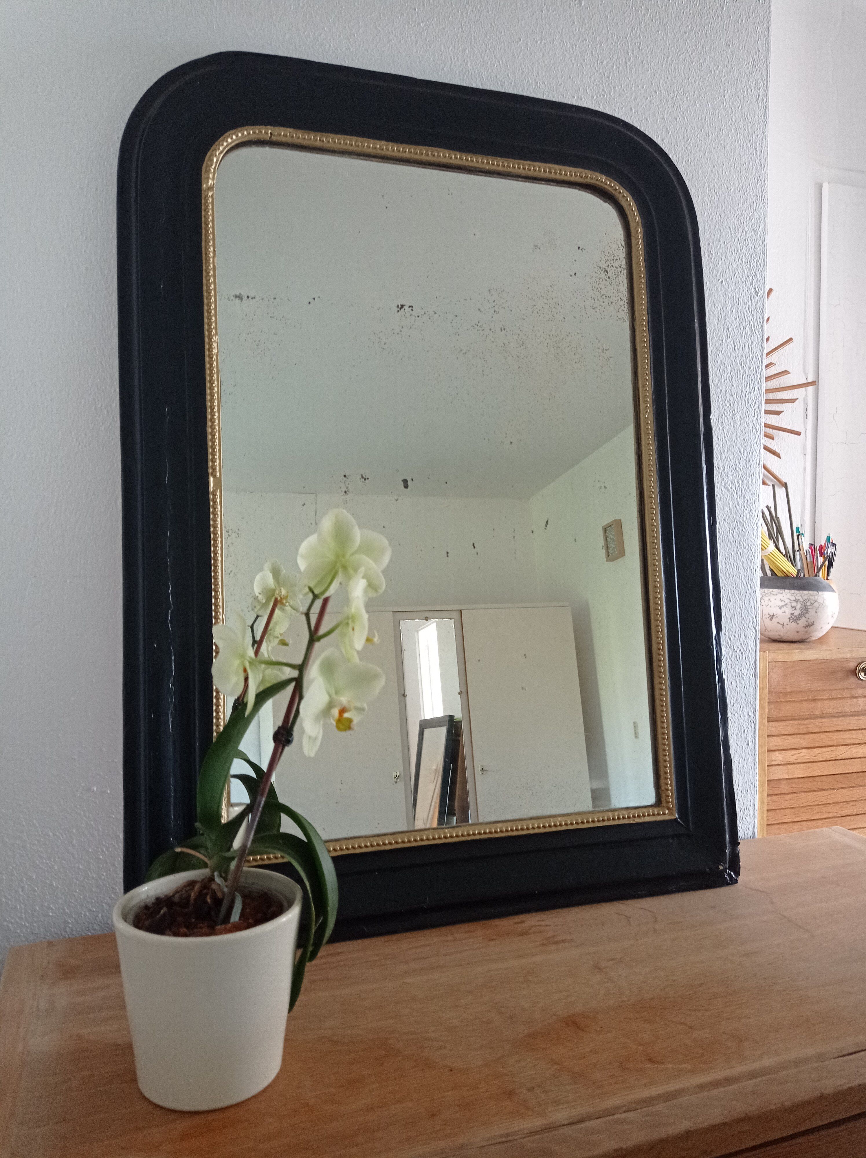 Miroir style Louis Philippe noir et doré