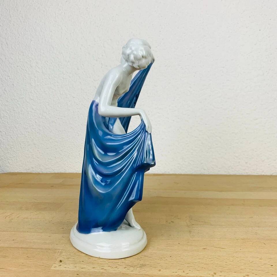 Art Deco dancer sculpture by Fasold & Stauch, German porcelain.