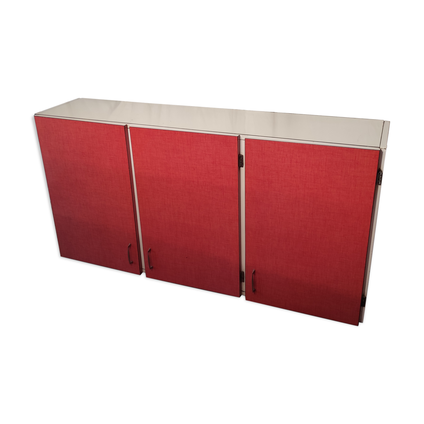 Placard haut de cuisine trois portes en formica rose