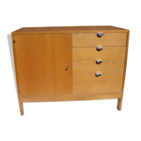 Oak chest of drawers
