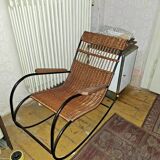 Fauteuil à bascule moderne en osier et acier, années 1960