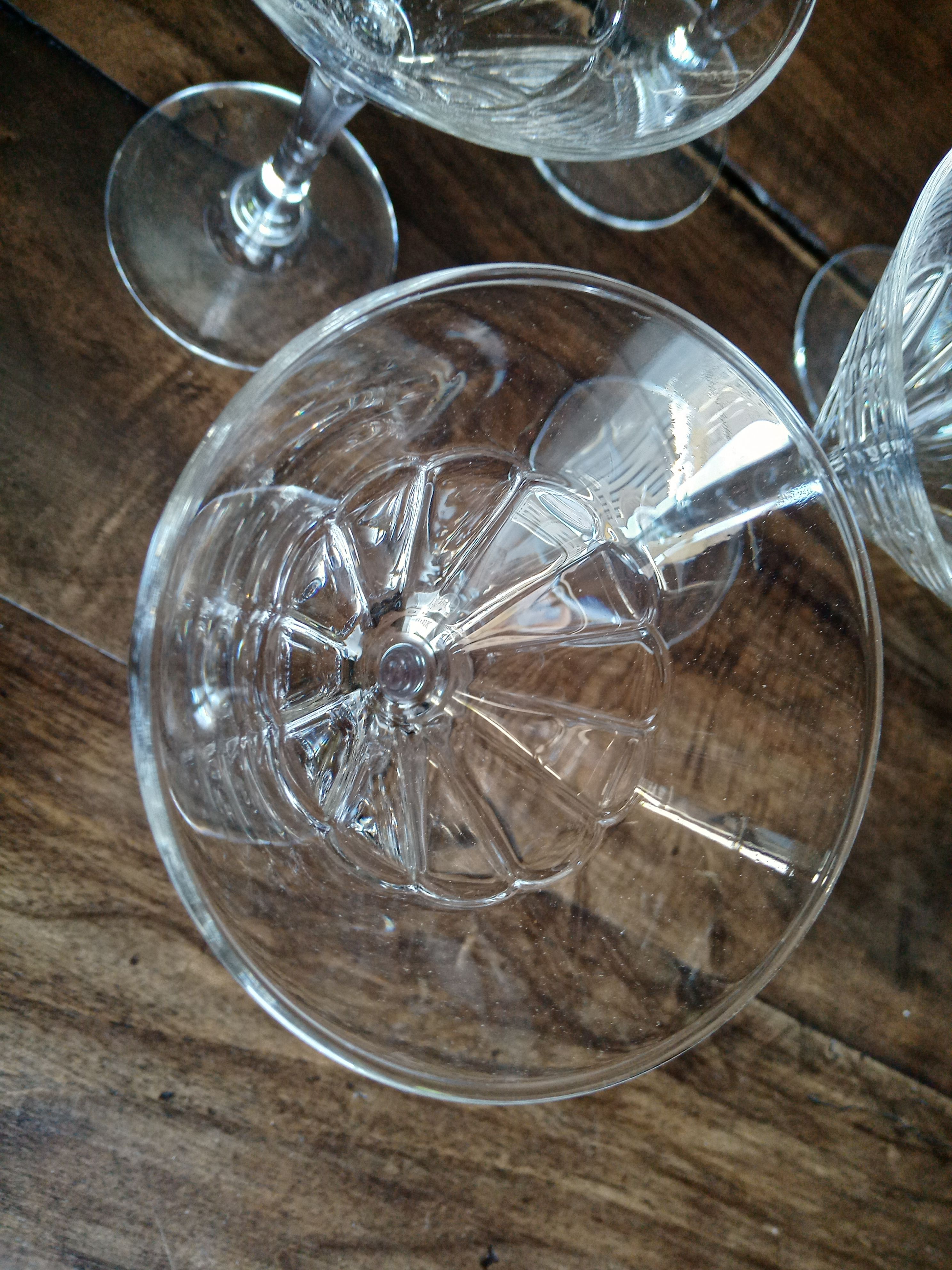 Lot of 6 vintage champagne glasses in conical drinking glass