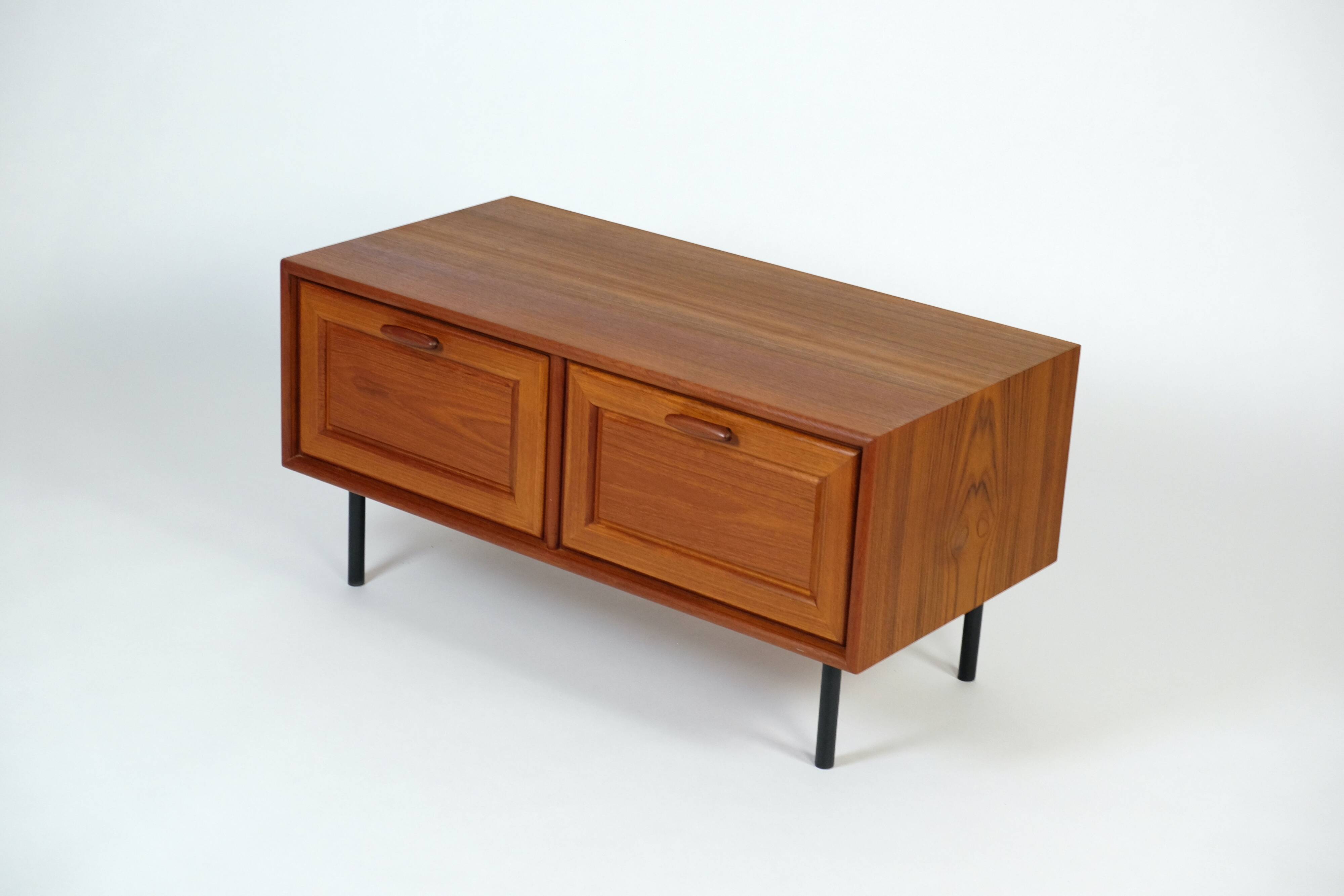 Vintage teak lowboard chest of drawers sideboard drawers 60s 70s