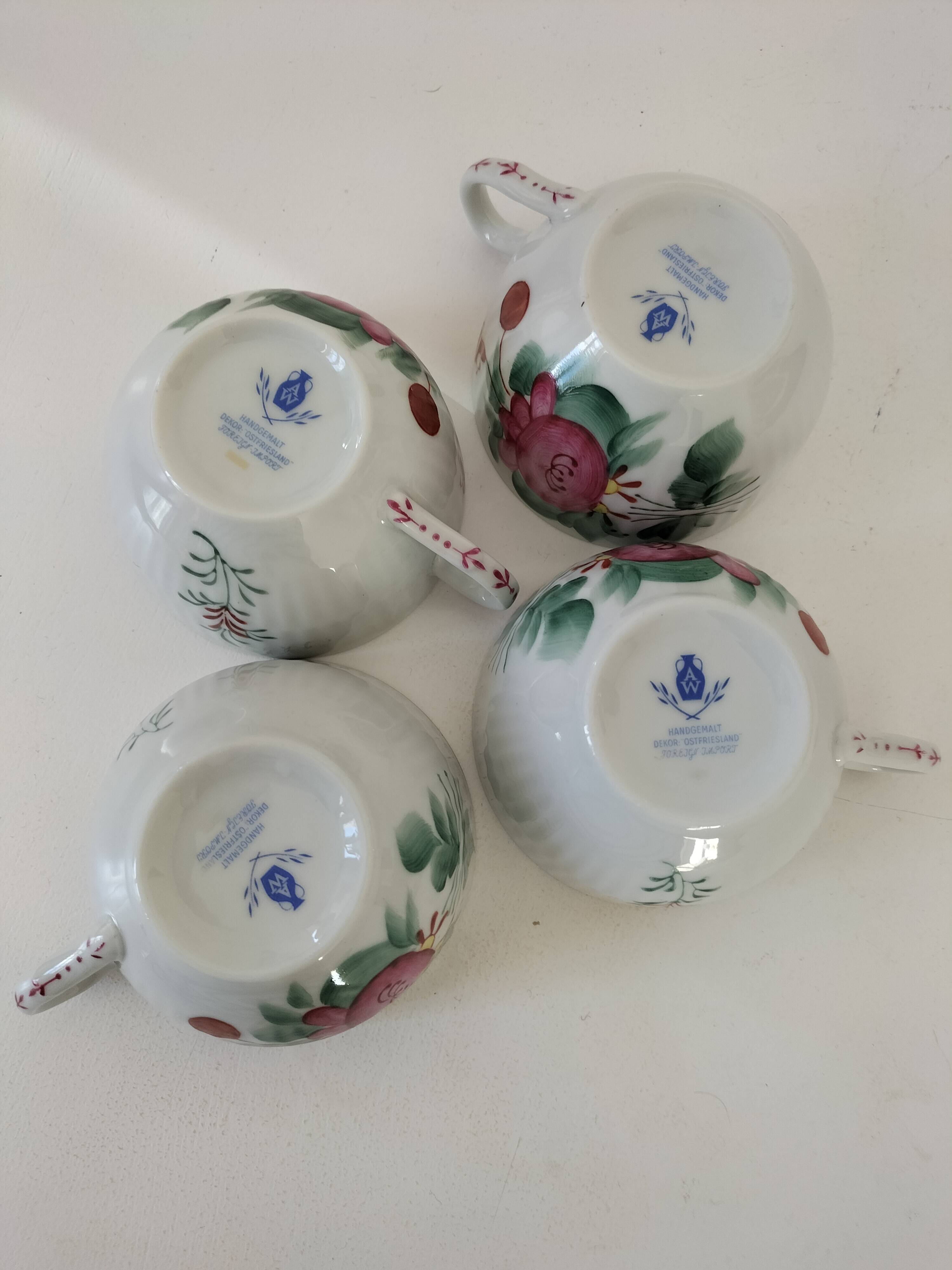 4 tasses scandinaves peintes main Arnold Wiig - Ostfriesland années 50-60
