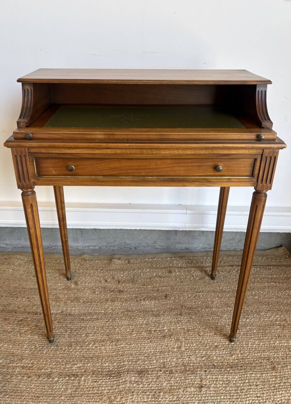 Table de téléphone style Louis XVI en acajou, plateau gainé de cuir vert