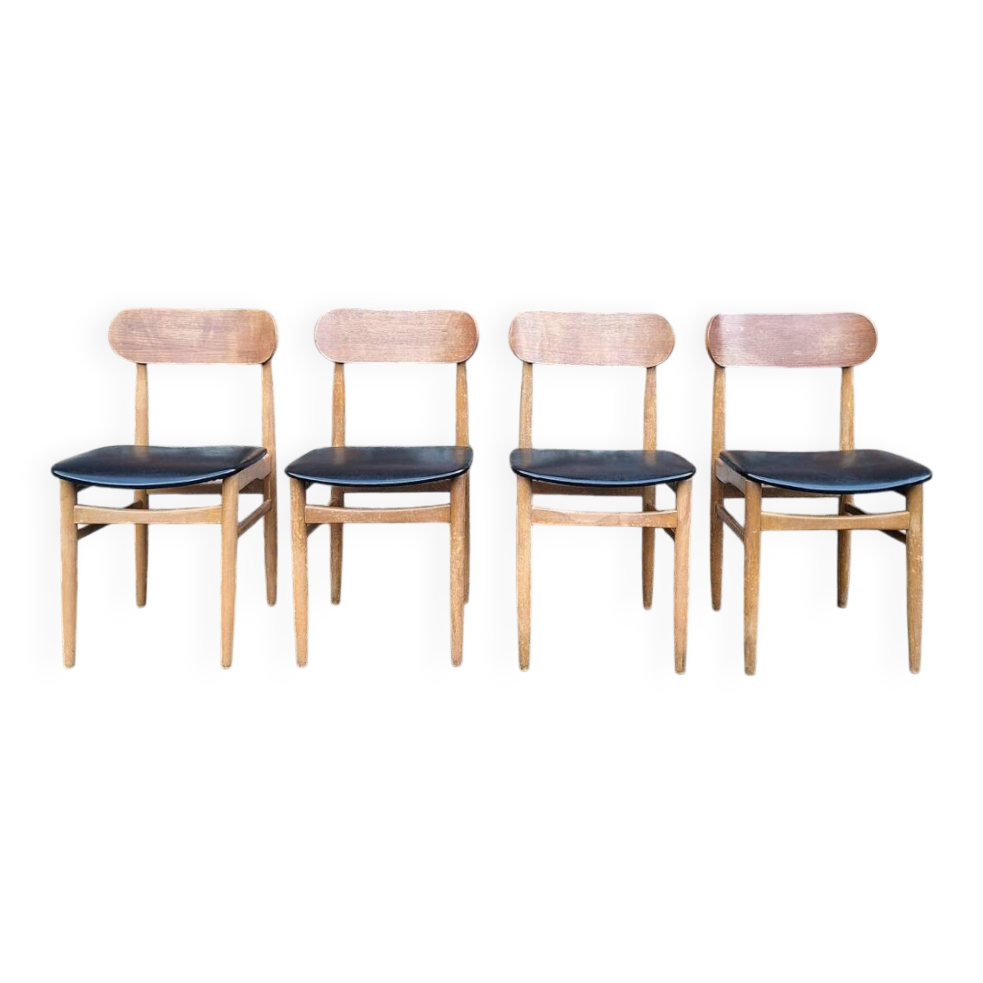 4 chaises en teck et skaï noir, Italie 1960
