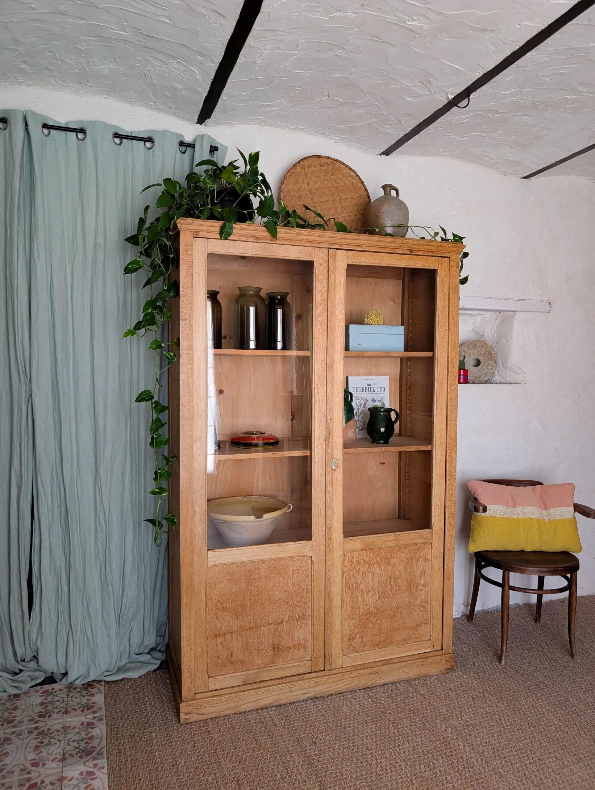 Vintage 1950s light oak school display cabinet – Vintage bookshelf