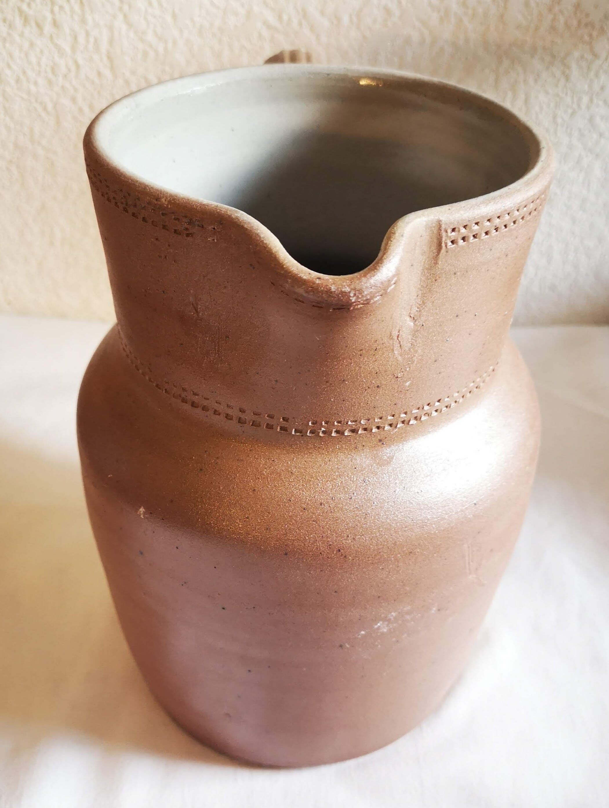 2 litre sandstone pitcher