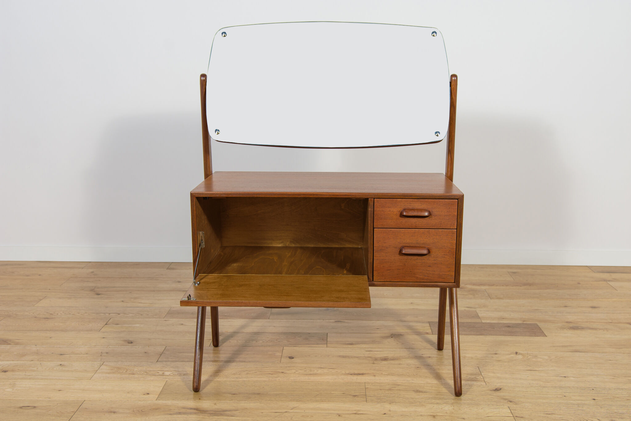 Mid-century dressing table from Ølholm Møbelfabri, 1960s