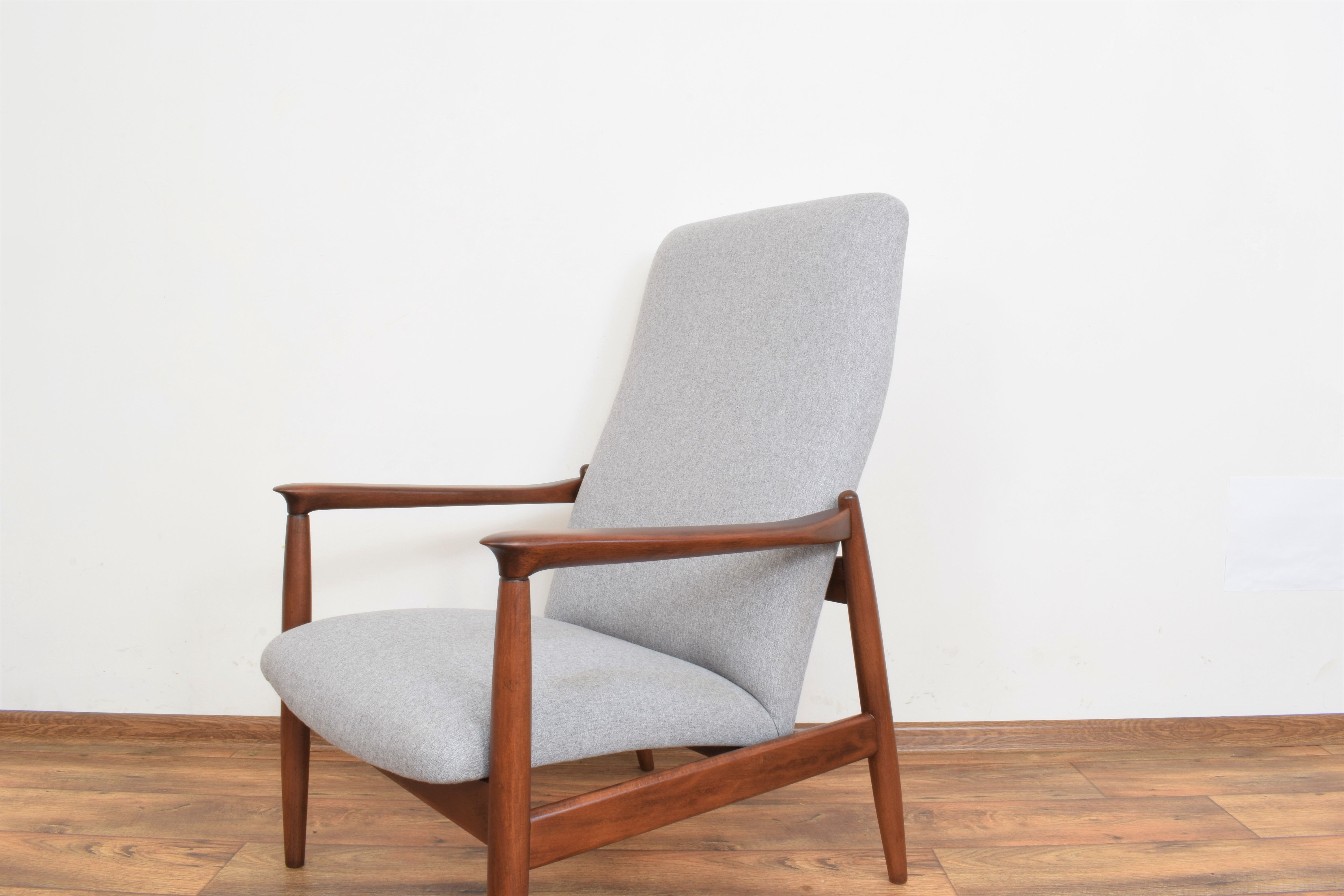 Polish Lounge Chairs by Edmund Homa, Set of 2