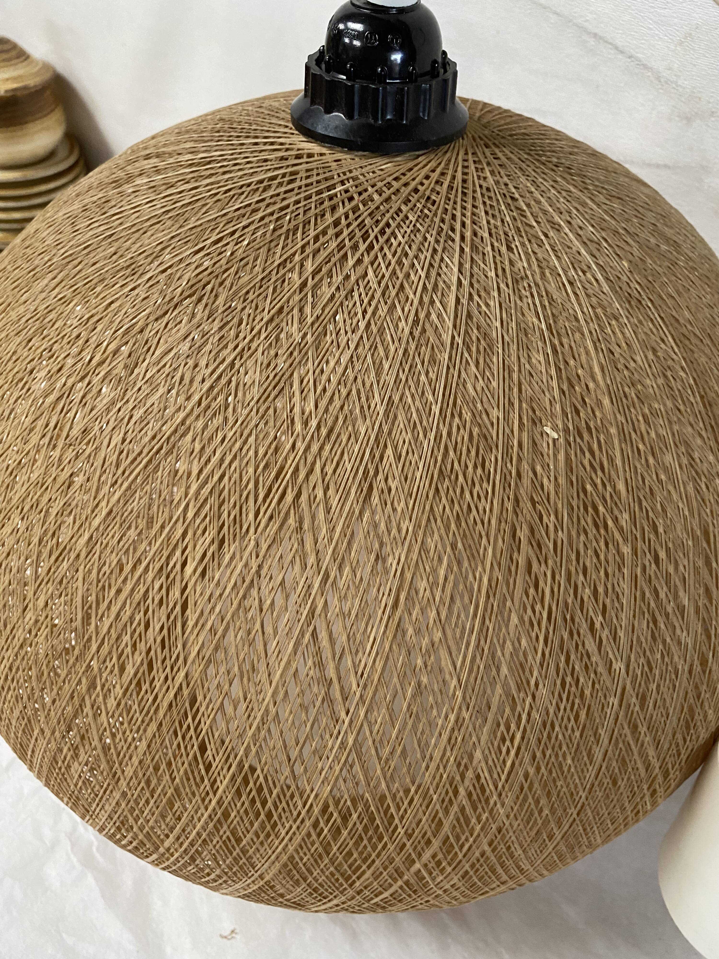 Suspension vintage en fil de nylon