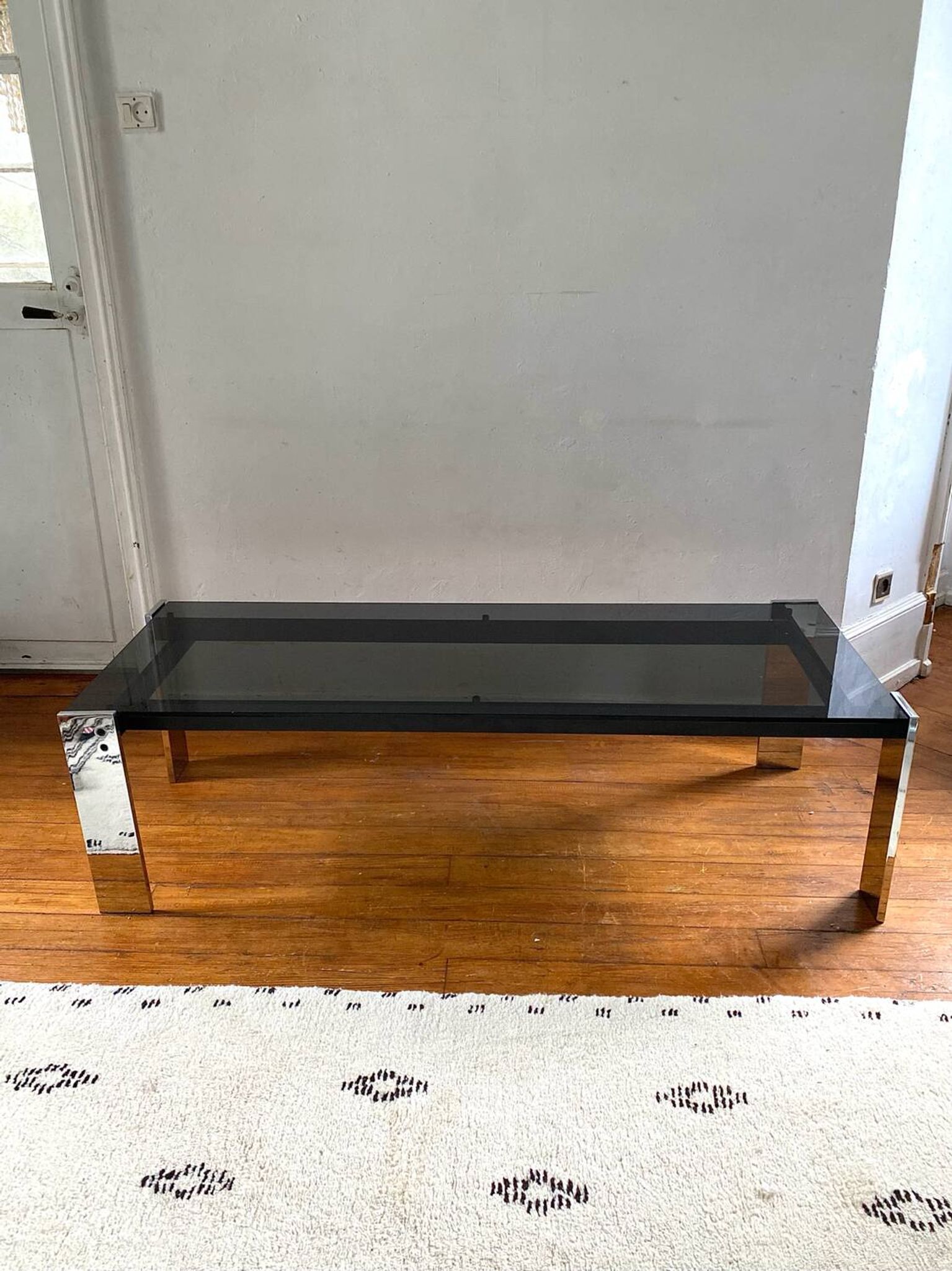 Table basse rectangulaire Italienne en verre fumé vintage 1970
