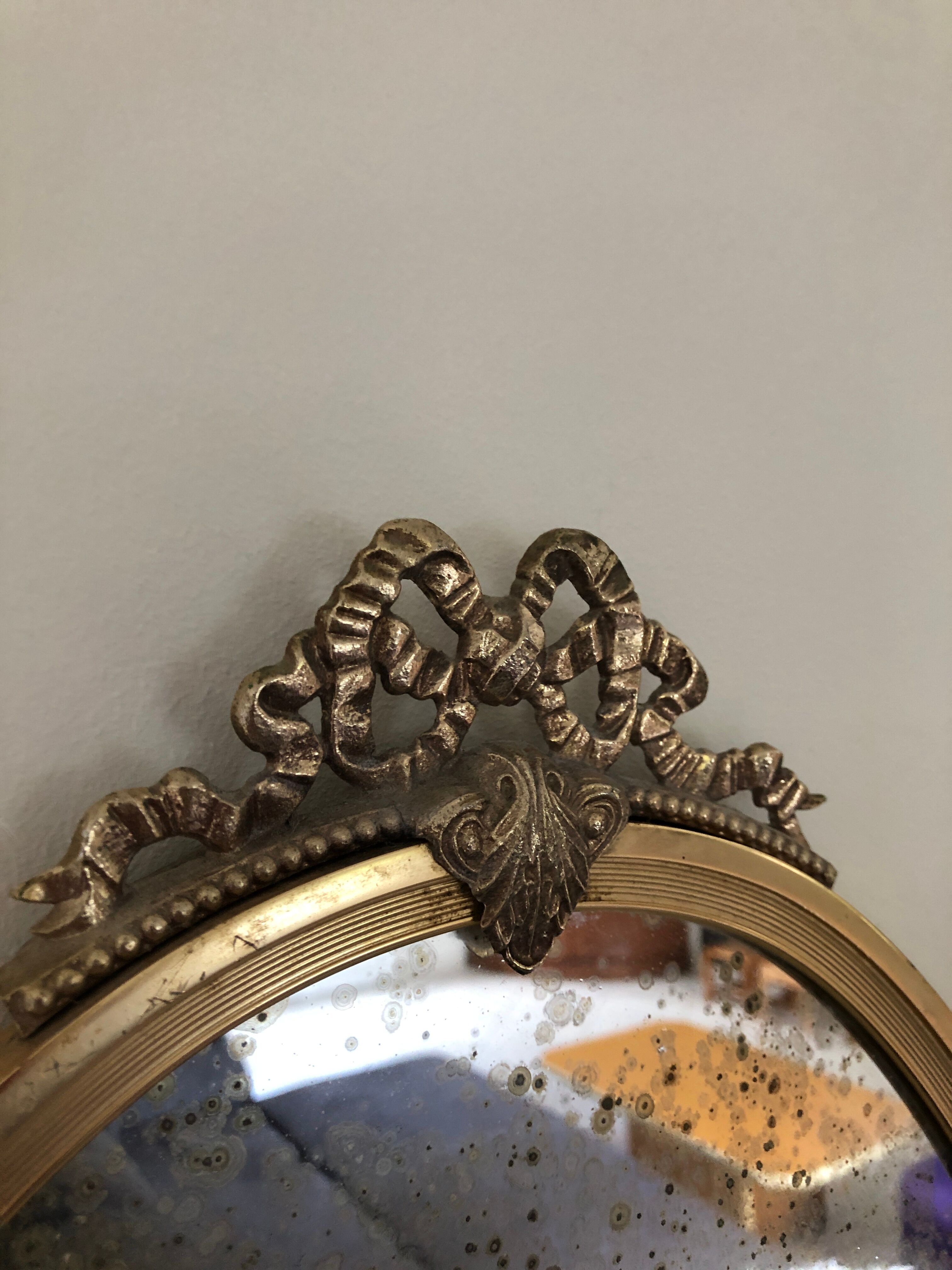 Oval and gold mirror  - 66x37cm