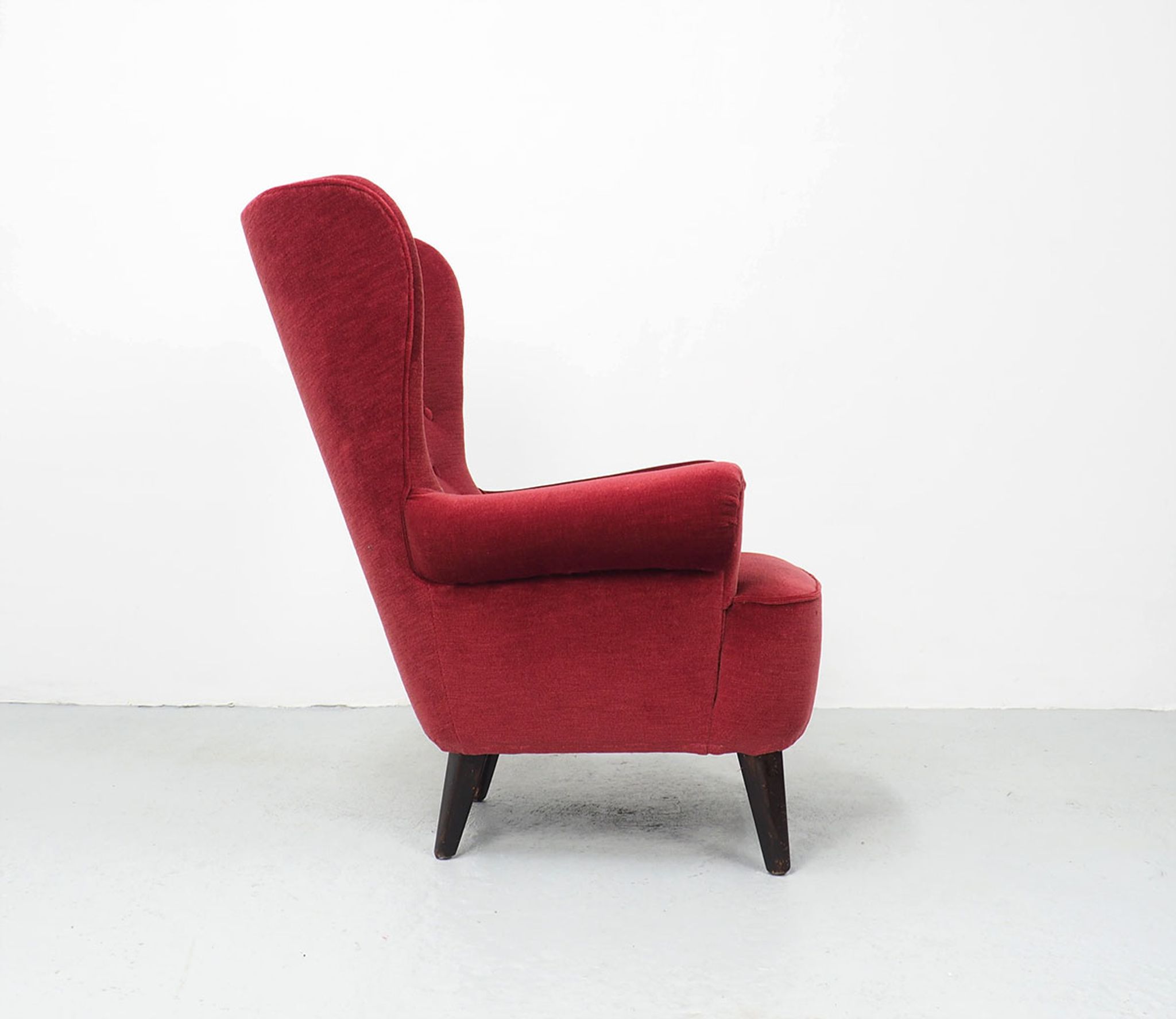 Artifort velvet red lounge chair by Theo Ruth, 1950's
