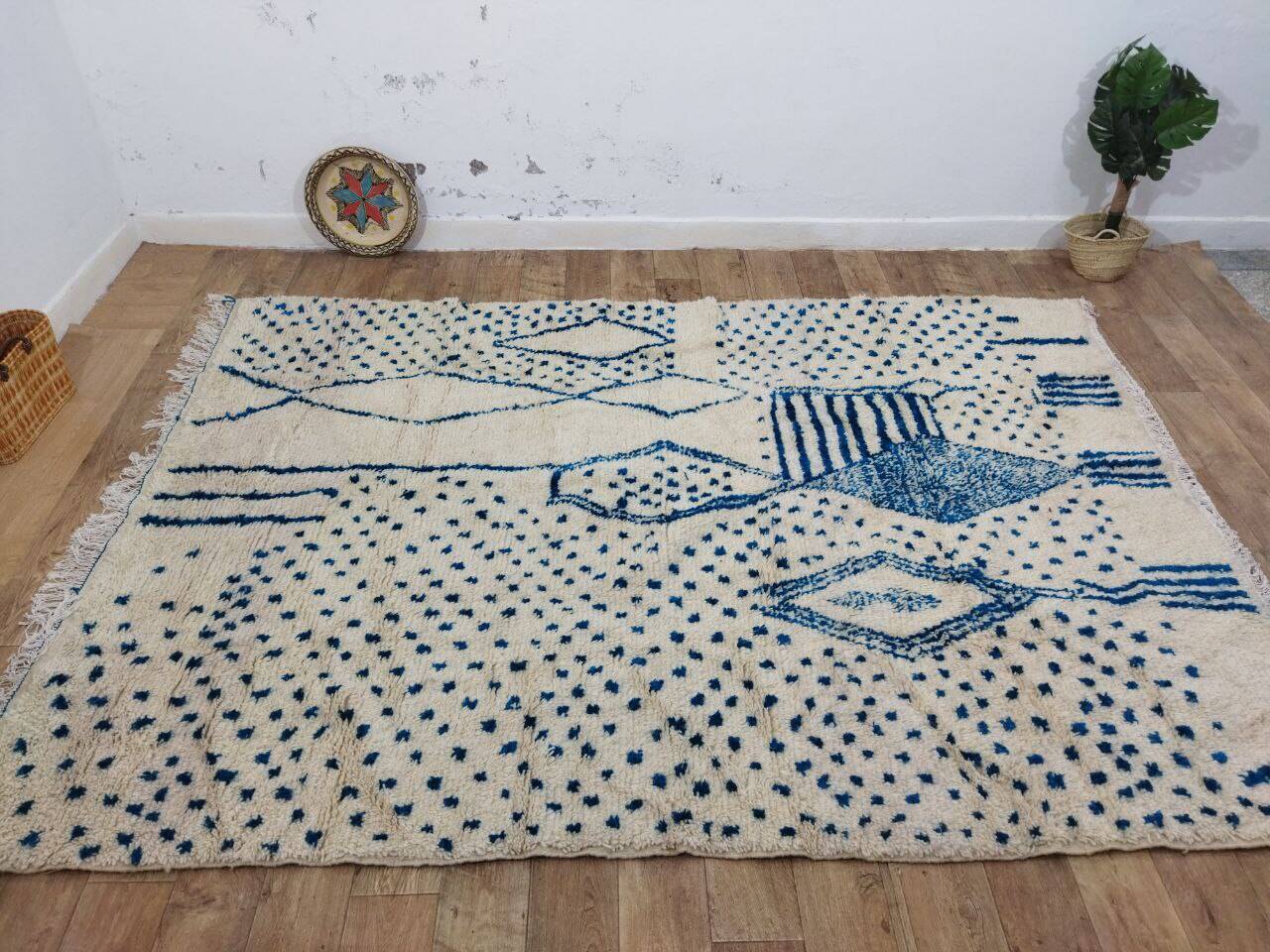 Azilal Berber rug in handmade wool 285 X 210 CM