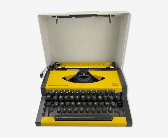 Luxury dactymétal typewriter aeg yellow olympia