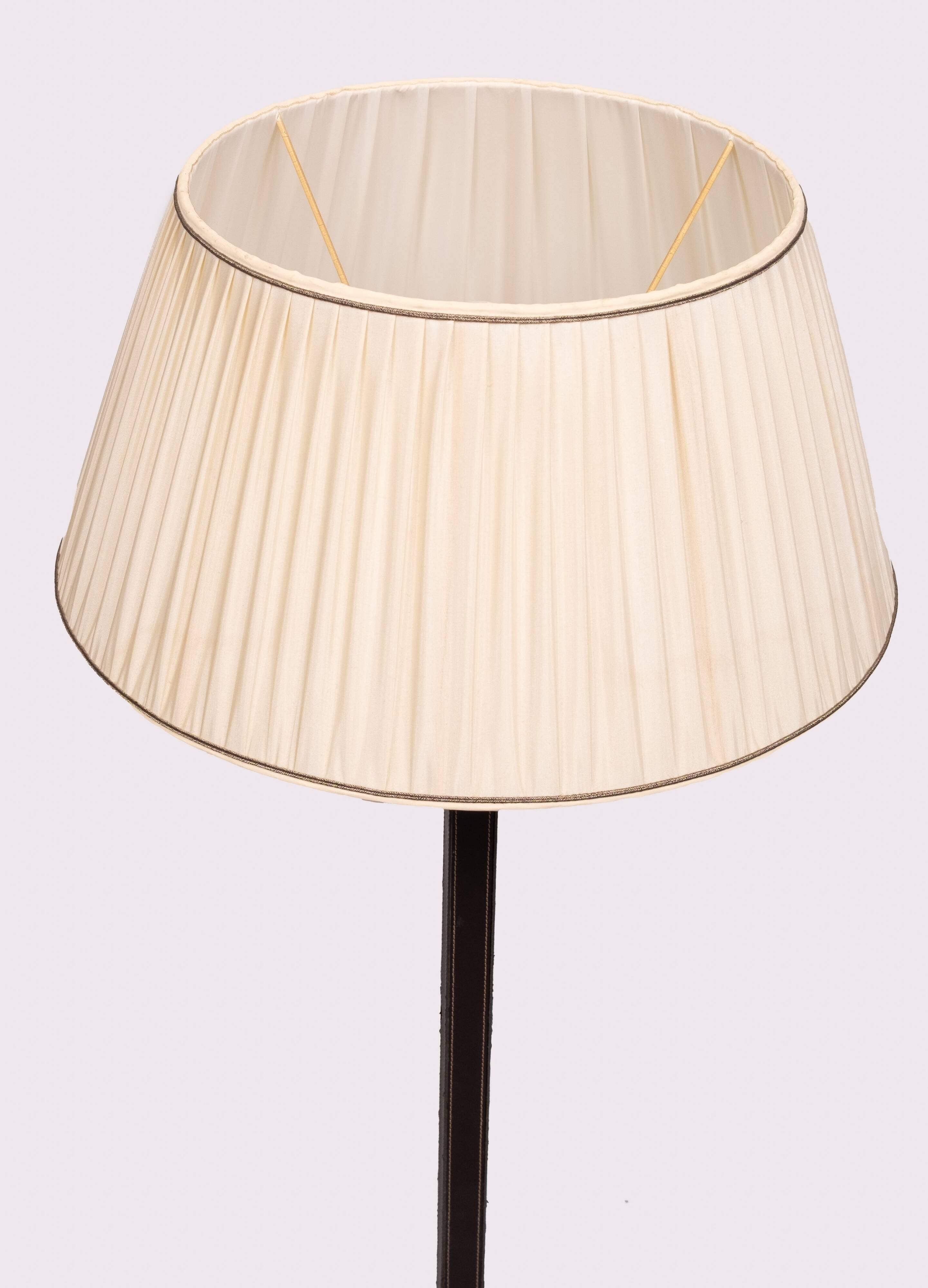 Stich Leather Floor lamp manufactured by SCE France