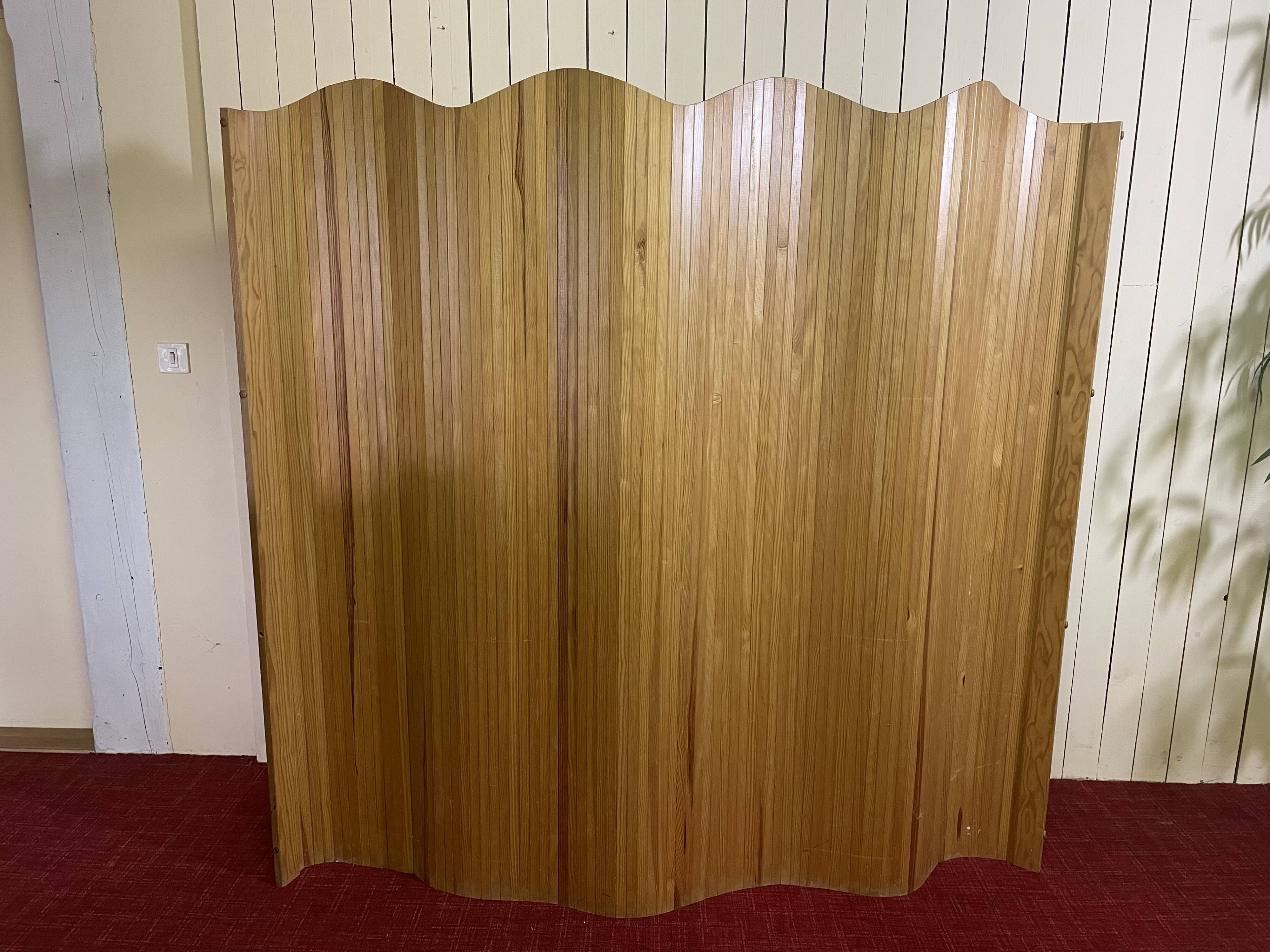 Wooden screen year 70