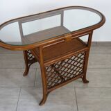 Rattan set with table and two armchairs.