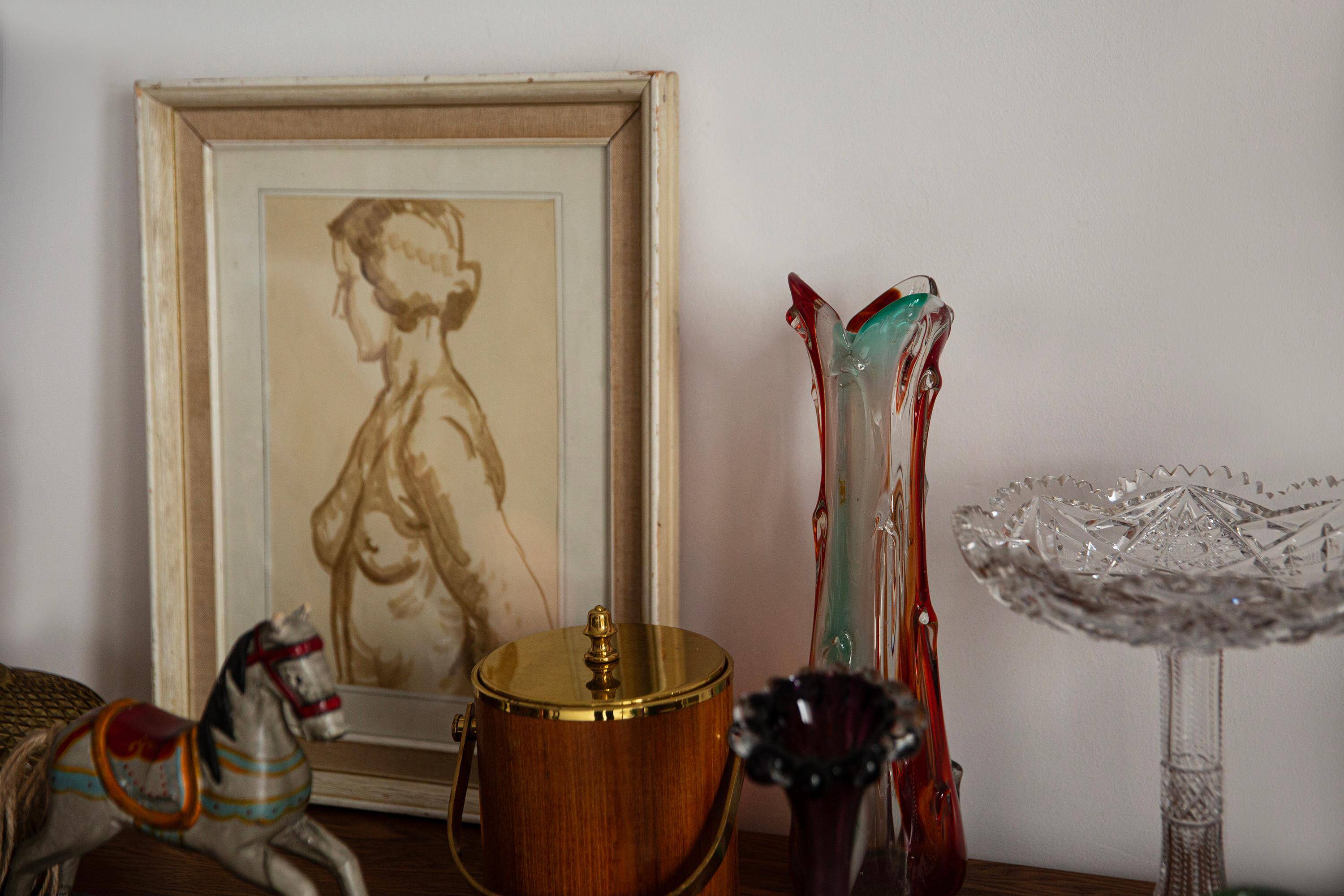 Classic female painting from the mid-century, wooden frame and linen, 1930s.