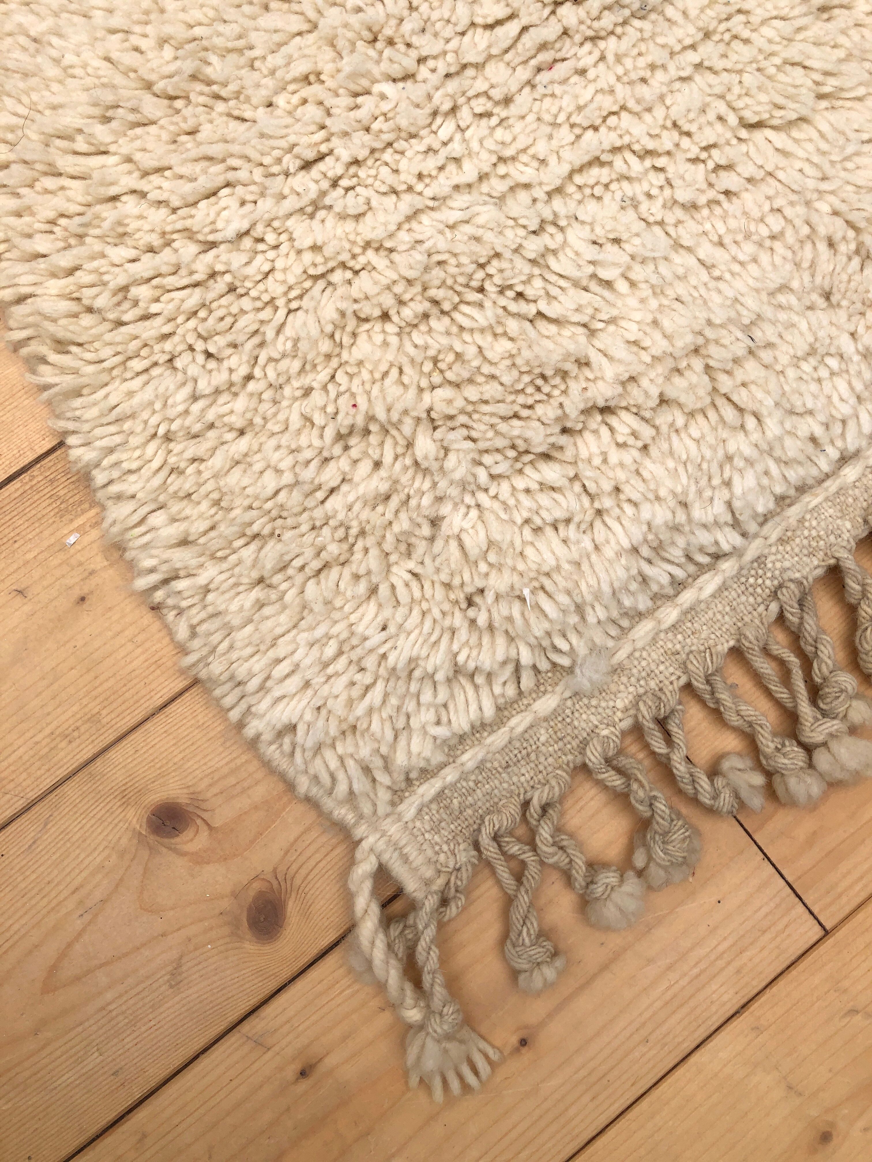 Moroccan berber carpet beni ouarain natural ecru uni 1, 42x0, 97m