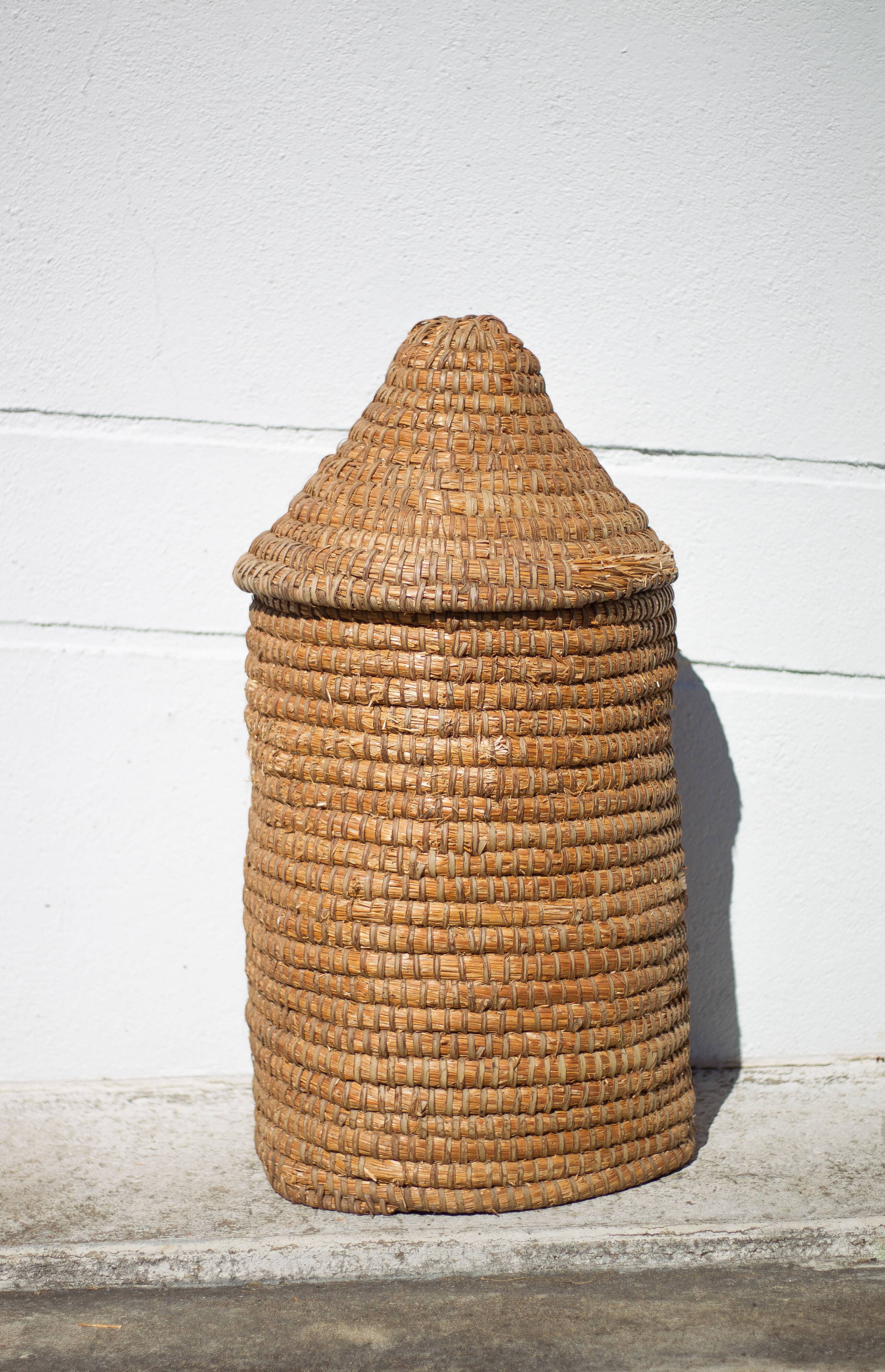 Old basket, burgundy straw and bramble, woven basket with lid, pantry