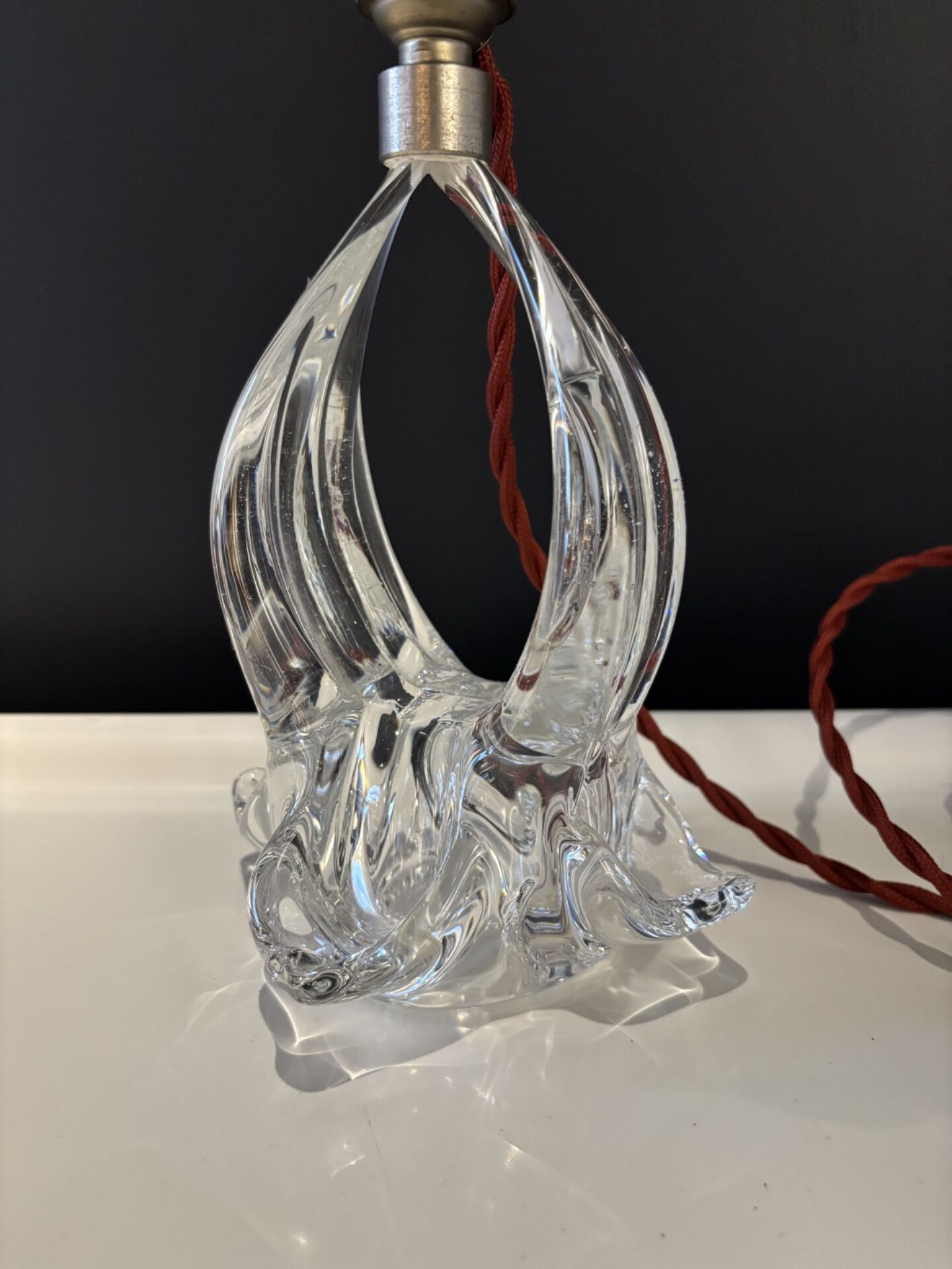Sculpted crystal lamp base