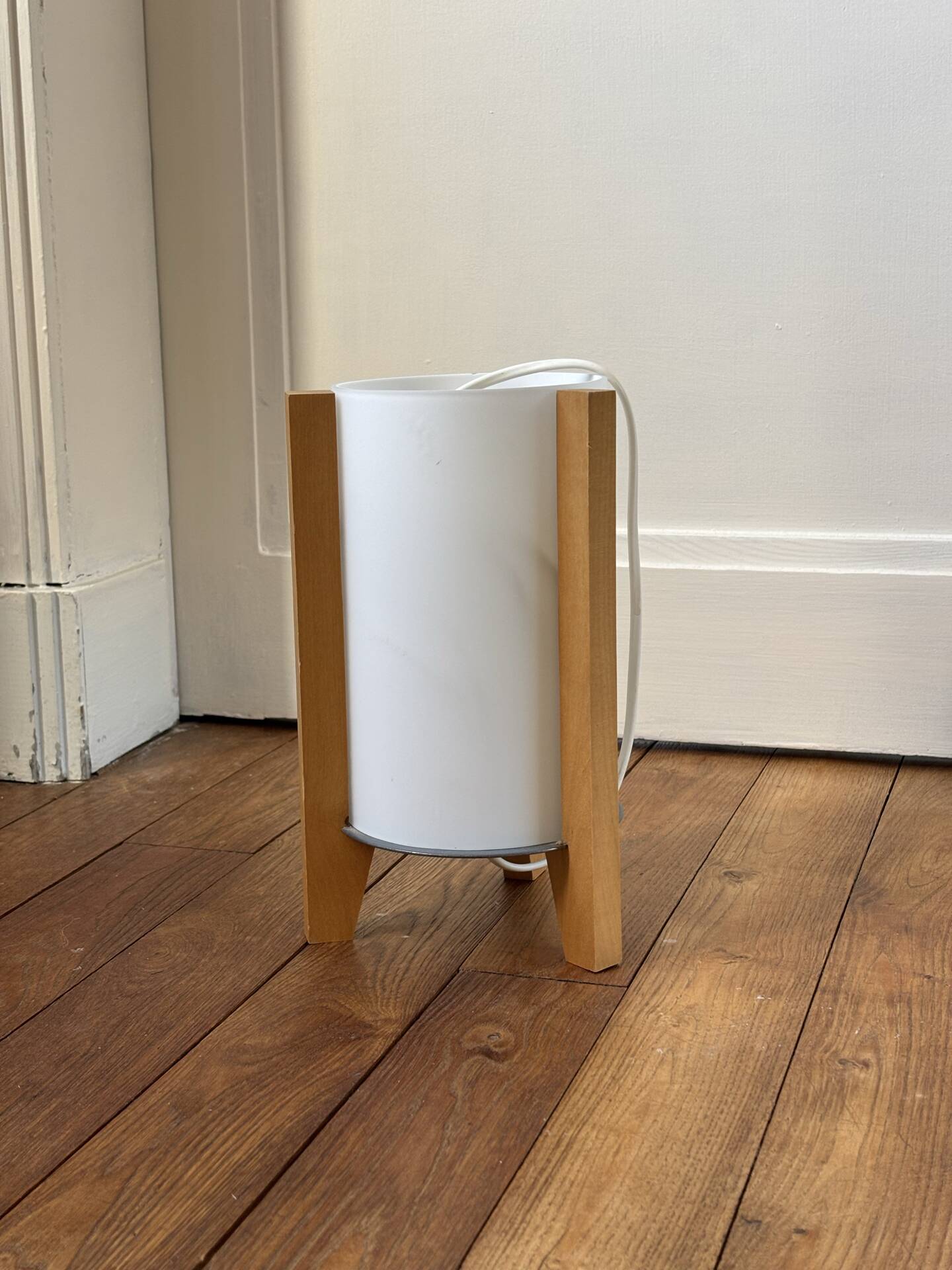 Lampe scandinave, 1990