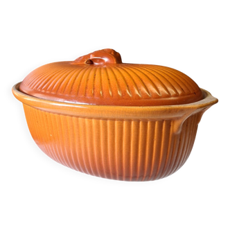 Very nice pheasant terrine dish / casserole with majolica lid.