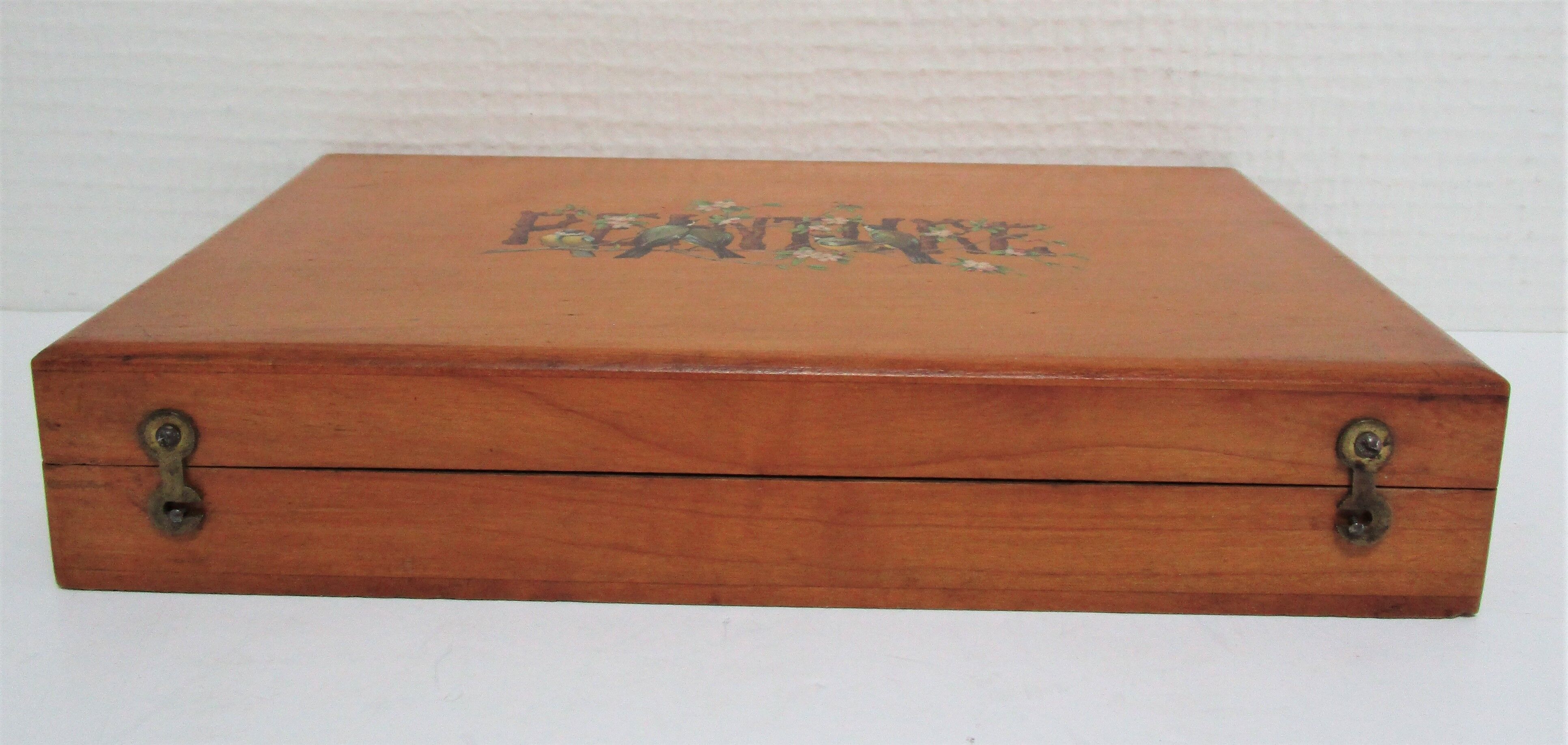 Early 20th-century bourgeois watercolor box