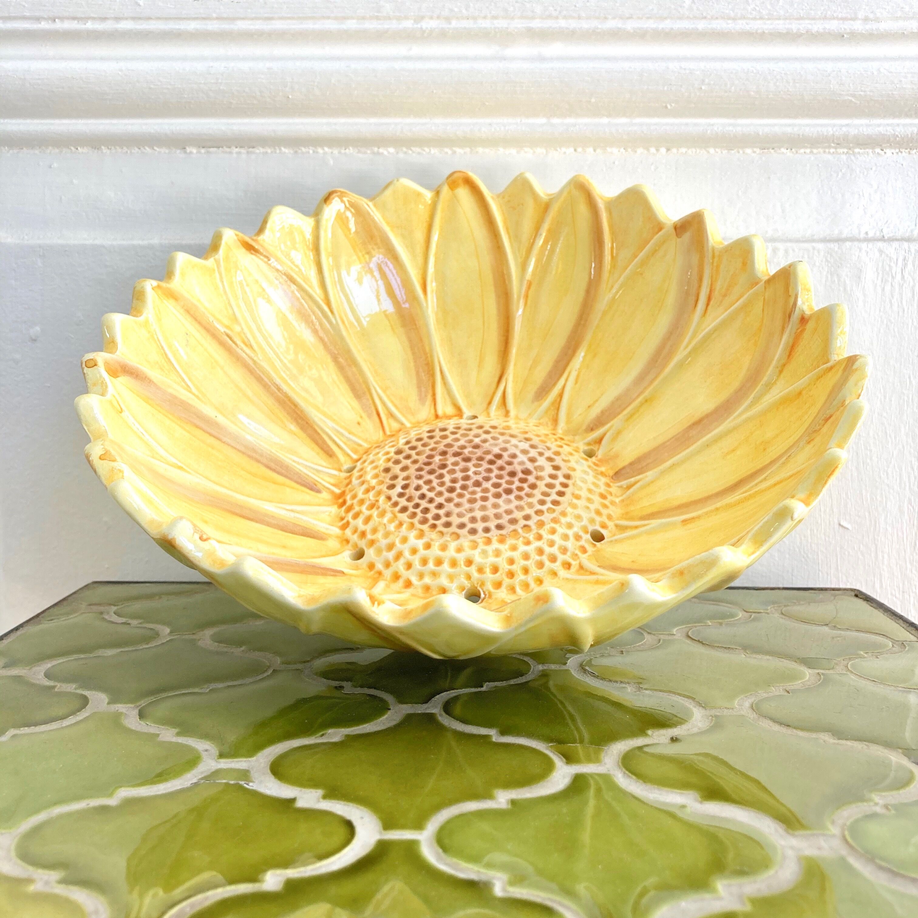 Ceramic fruit drainer