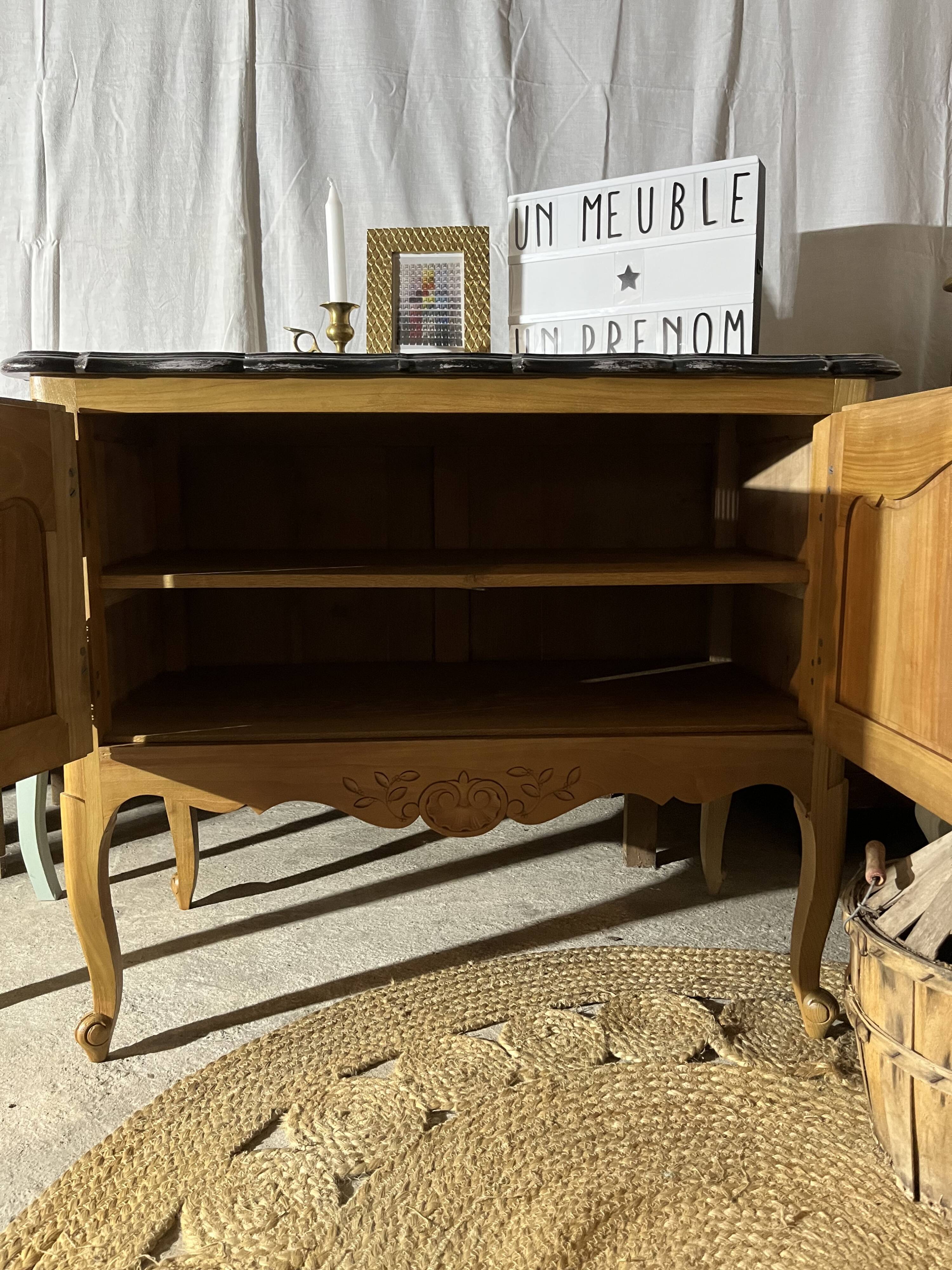 Buffet 2 doors in solid cherry louis XV style