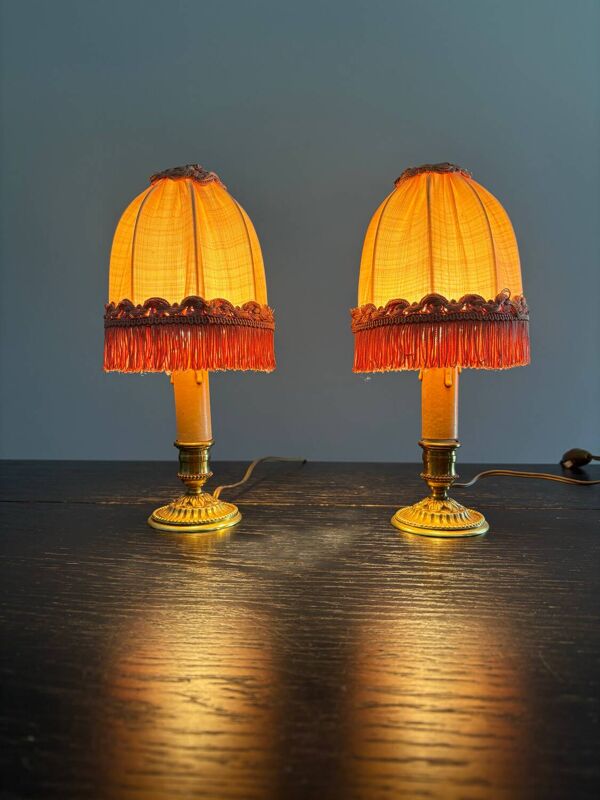 Paire de lampes de chevet  style Louis XVI – Soie rose & laiton- 1950