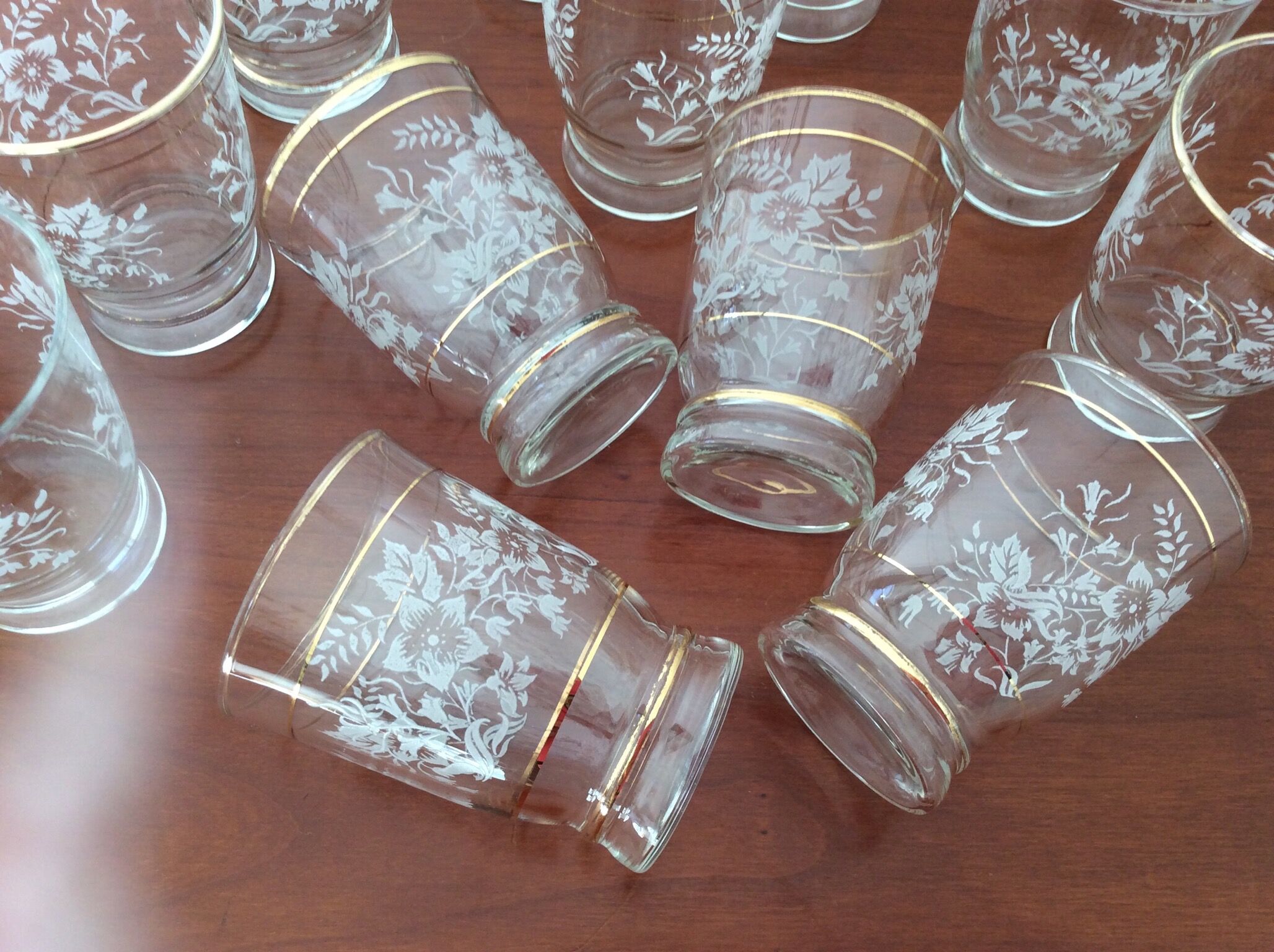 Set of 12 glasses decorations relief white and golden edging - vintage