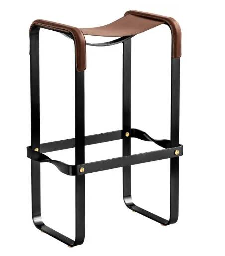 Pair of metal brown and black stools without a backrest.