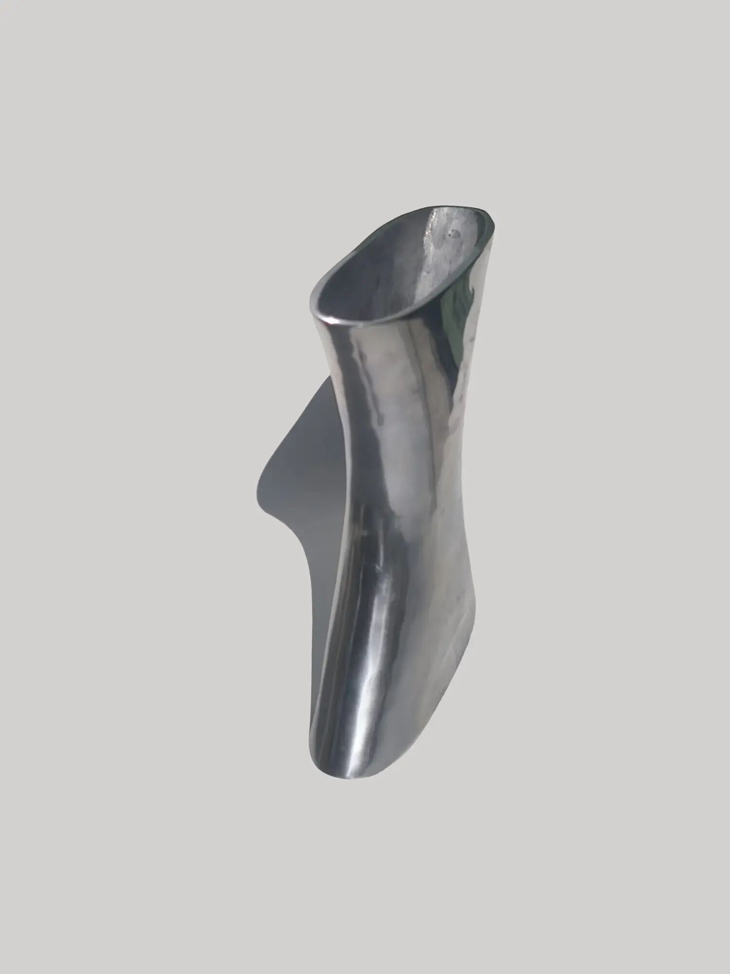 Vase sculptural