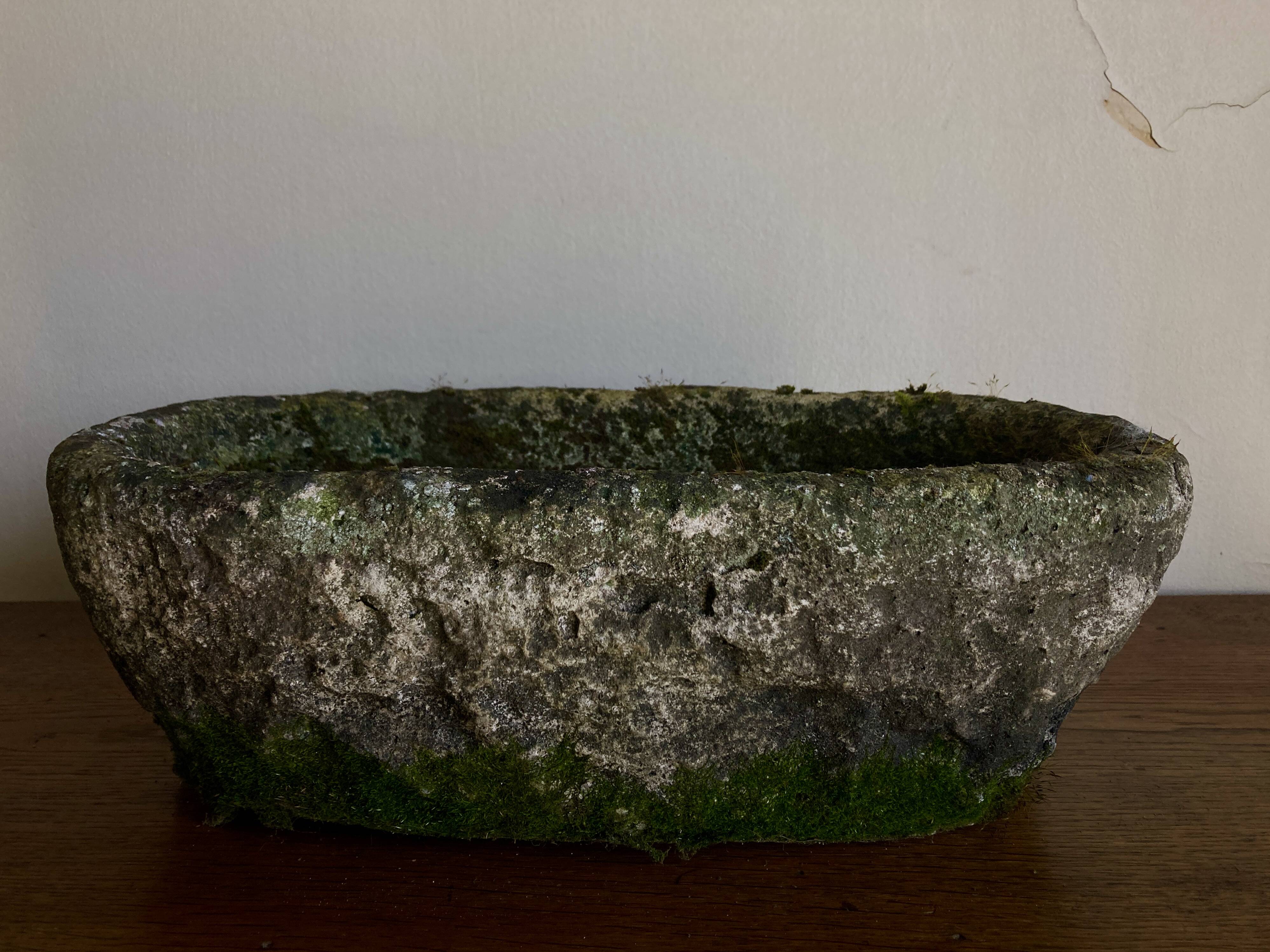 Jardinière de pierre creusée massive 1950