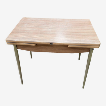 Formica table with extensions