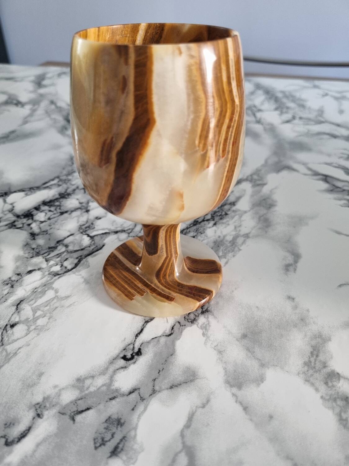 Onyx wine glass