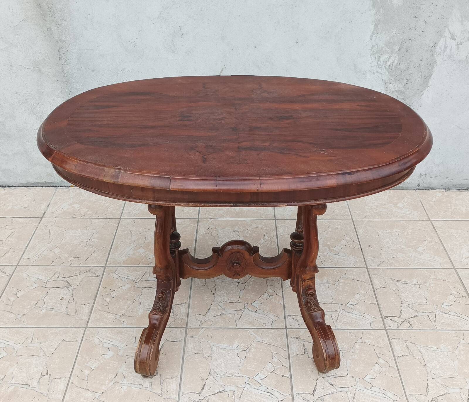 Napoleon III guéridon table in walnut