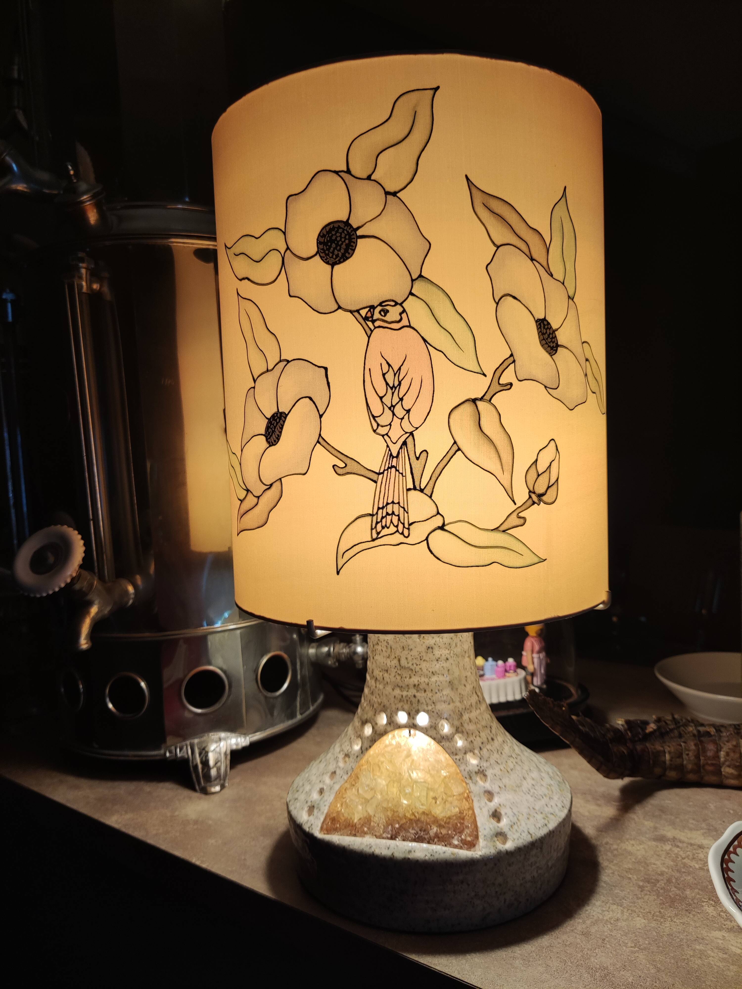 Bedside lamp in sandstone accolay