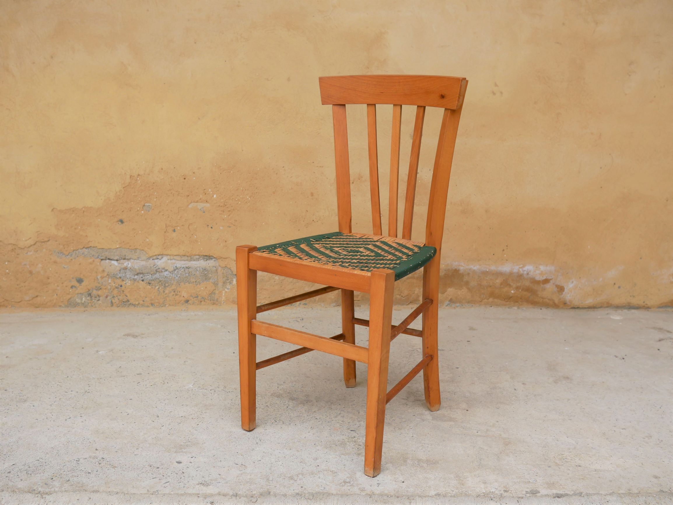 Wooden and rattan countryside canne chair