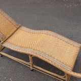 Bain de soleil, chaise longue en rotin