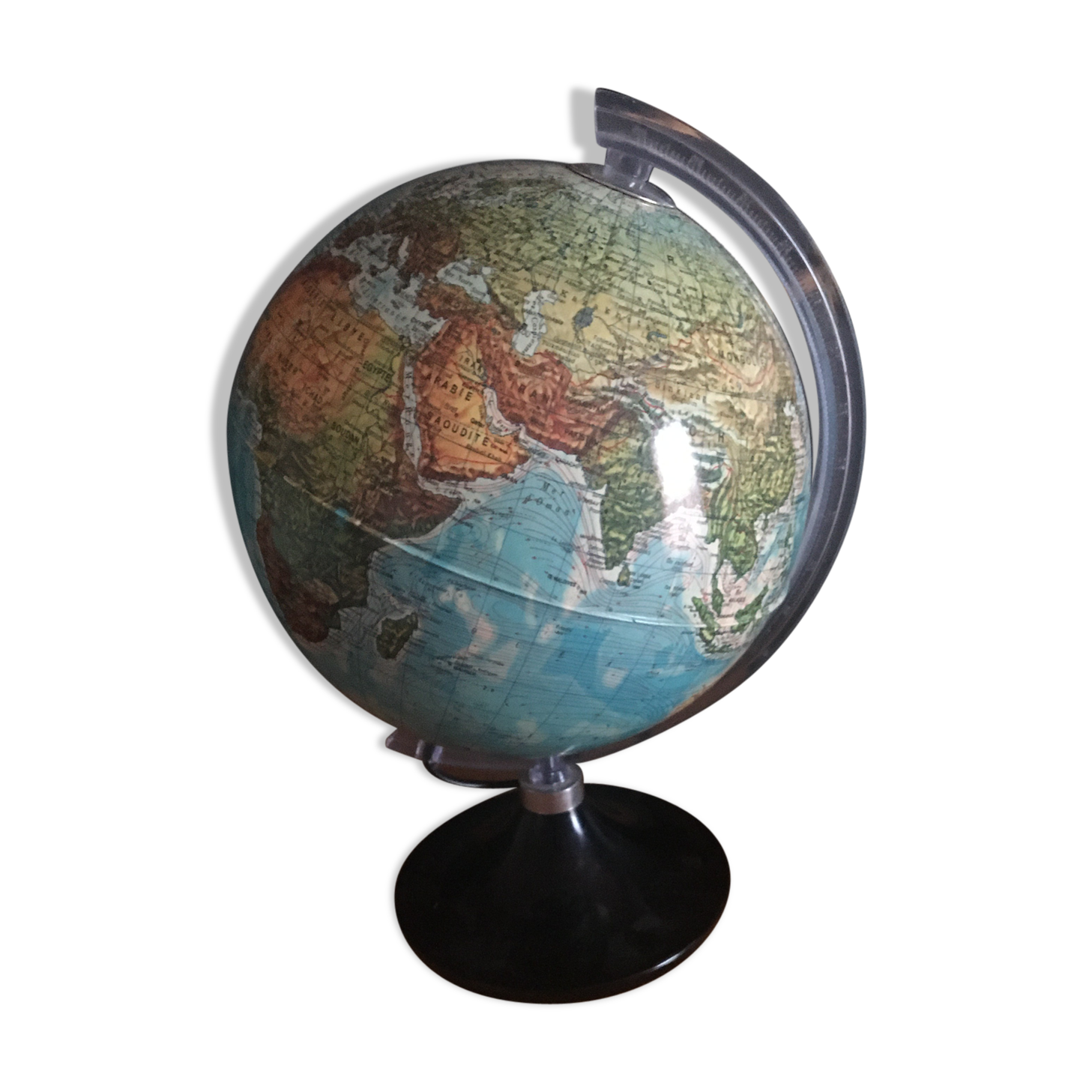 Bright globe