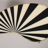 Petite table d'appoint, en forme de rein, rayures noir-blanc, 3 pieds élégants, style années 50