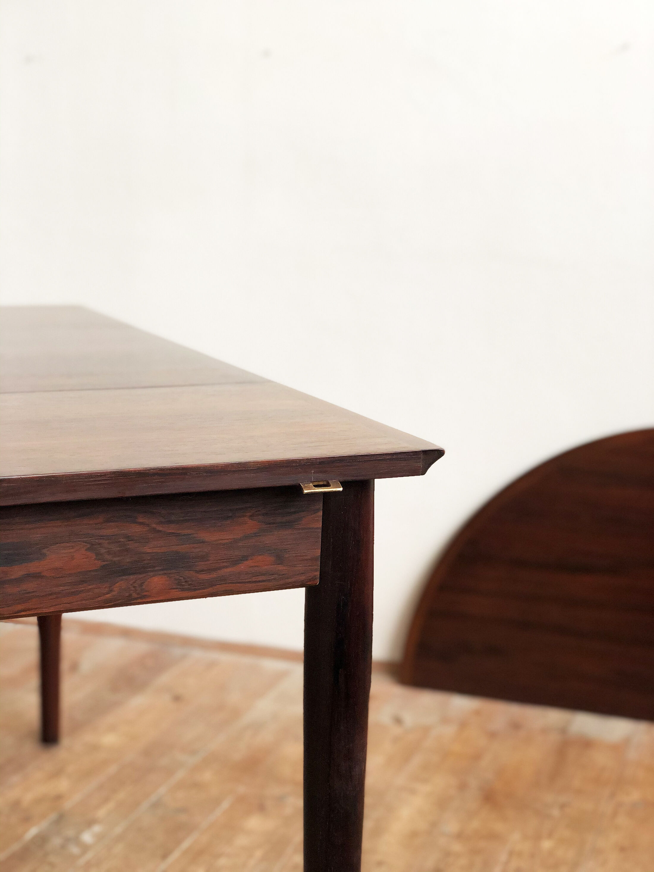 Extendable mid century drop leave rosewood dining table, model 227 by Arne Vodder for Sibast